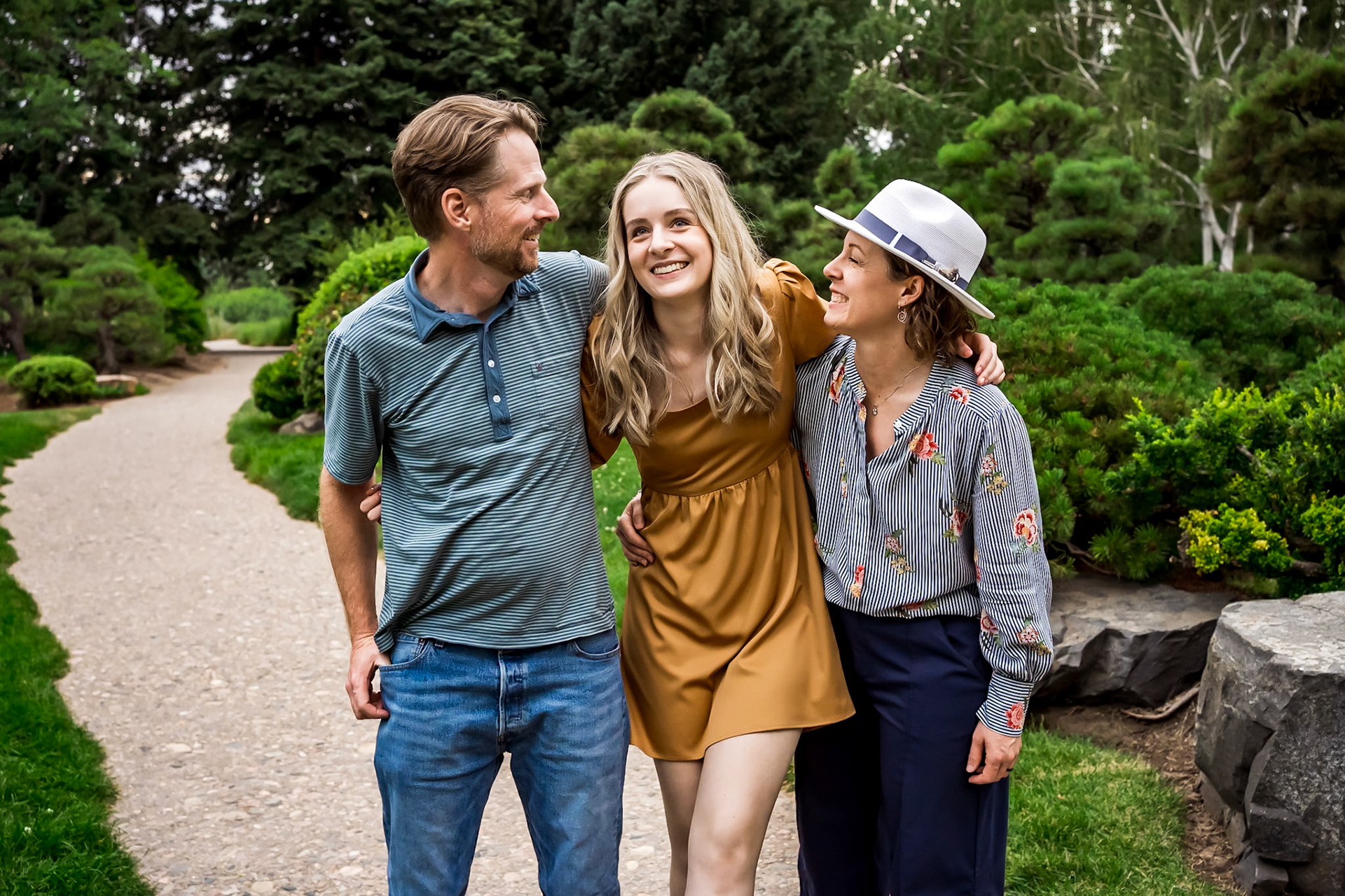 Chill, colorful high school senior portrait session at the Denver Botanic Gardens in Colorado