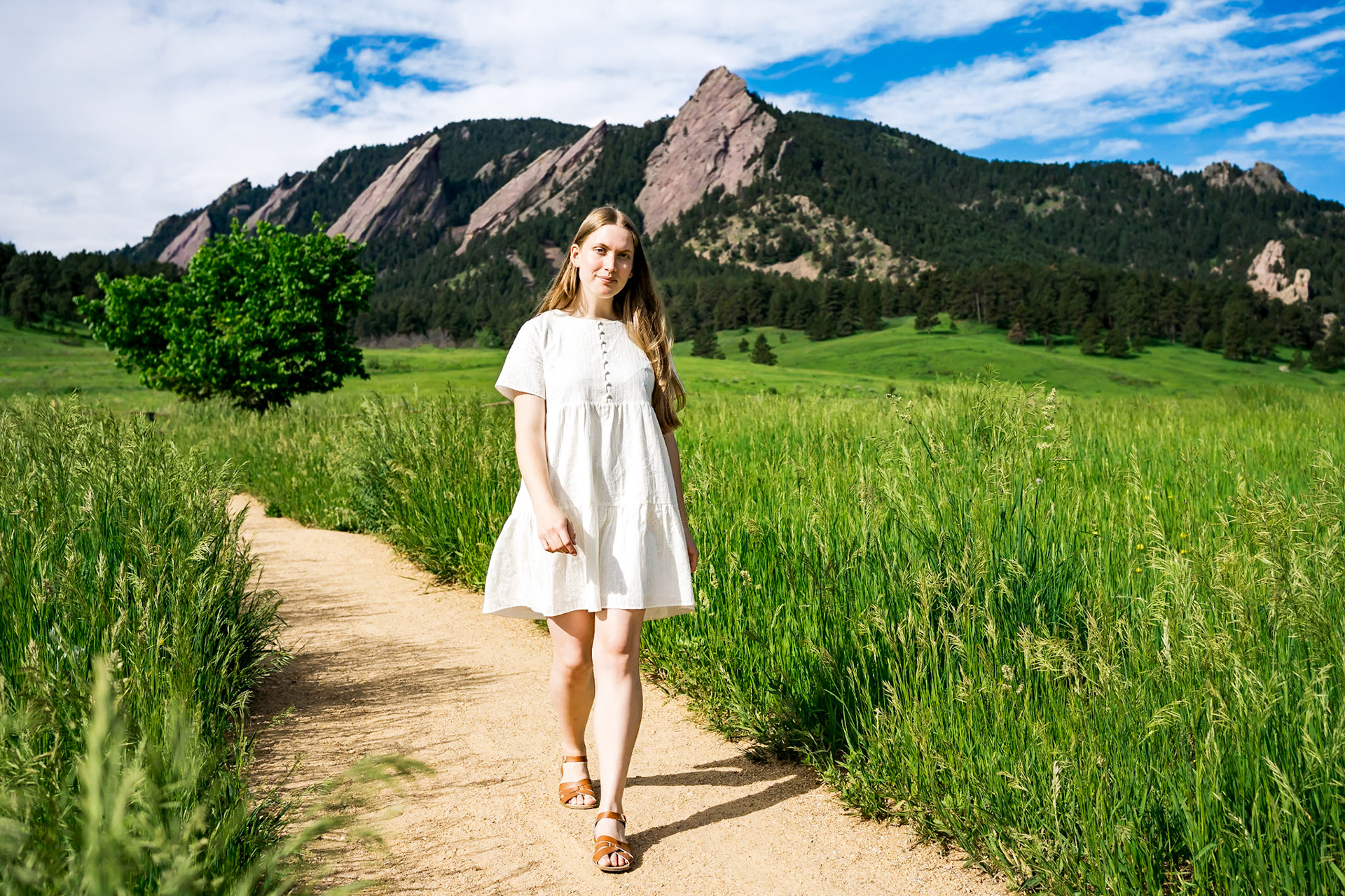 Fun, colorful high school senior portraits at Chautauqua in Boulder, Colorado by Bonnie Photo