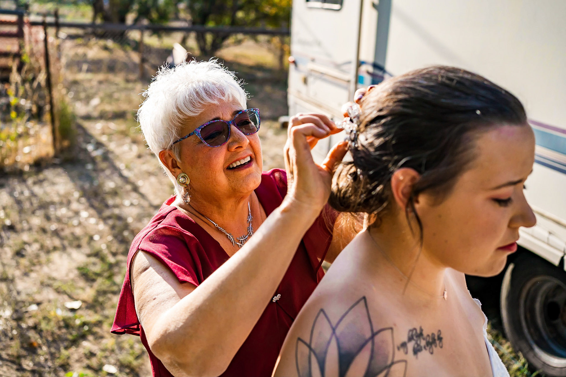 Backyard wedding, Lafayette, CO, USA