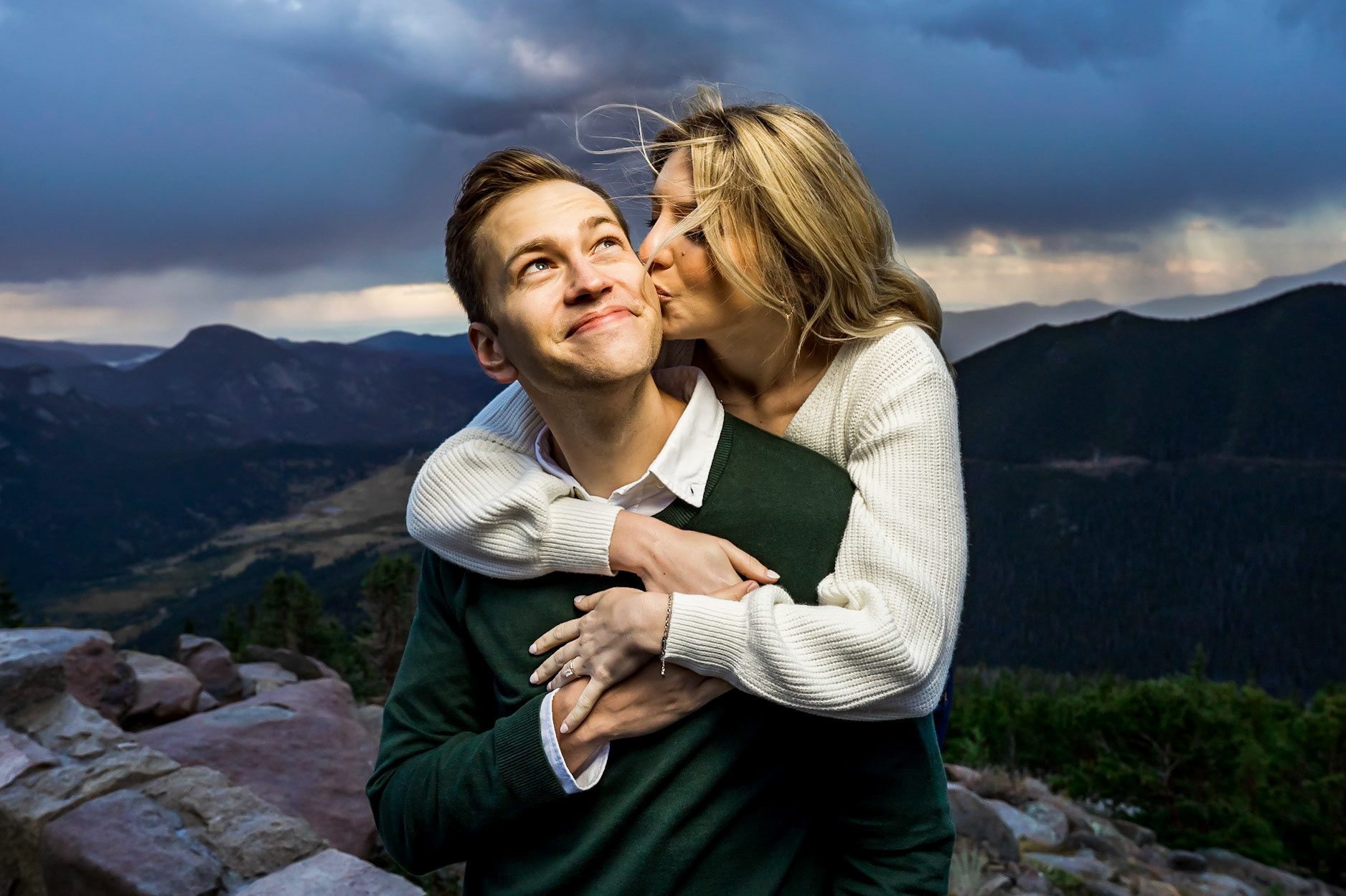 Bold and vibrant autumn engagement portrait session in Rocky Mountain National Park, Colorado by Bonnie Photo