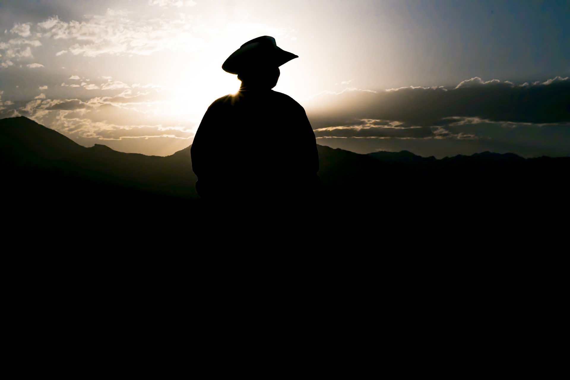 Fun, chill, and colorful high school senior portraits in Louisville Colorado with both a country and urban look.