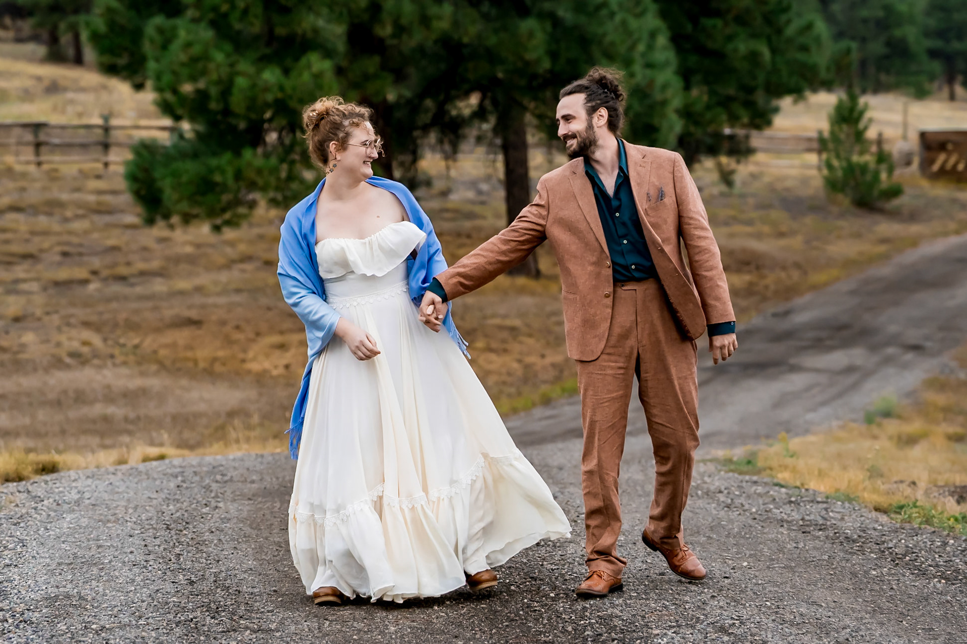 Autumn, Lord of the Rings inspired wedding at Elkwood Manor in Pagosa Springs