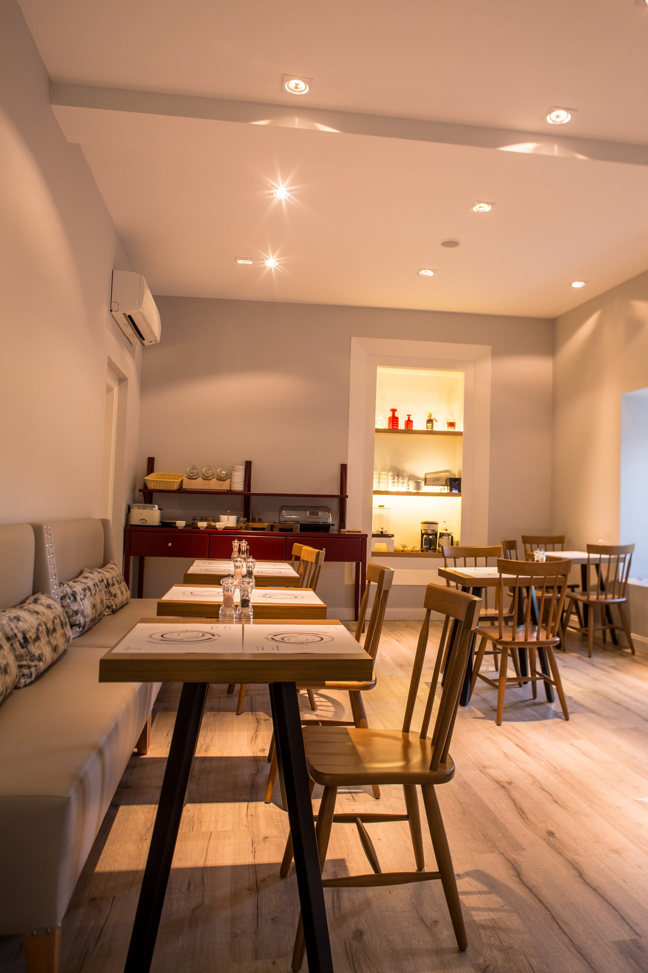 Antonio Gambello Breakfast Area