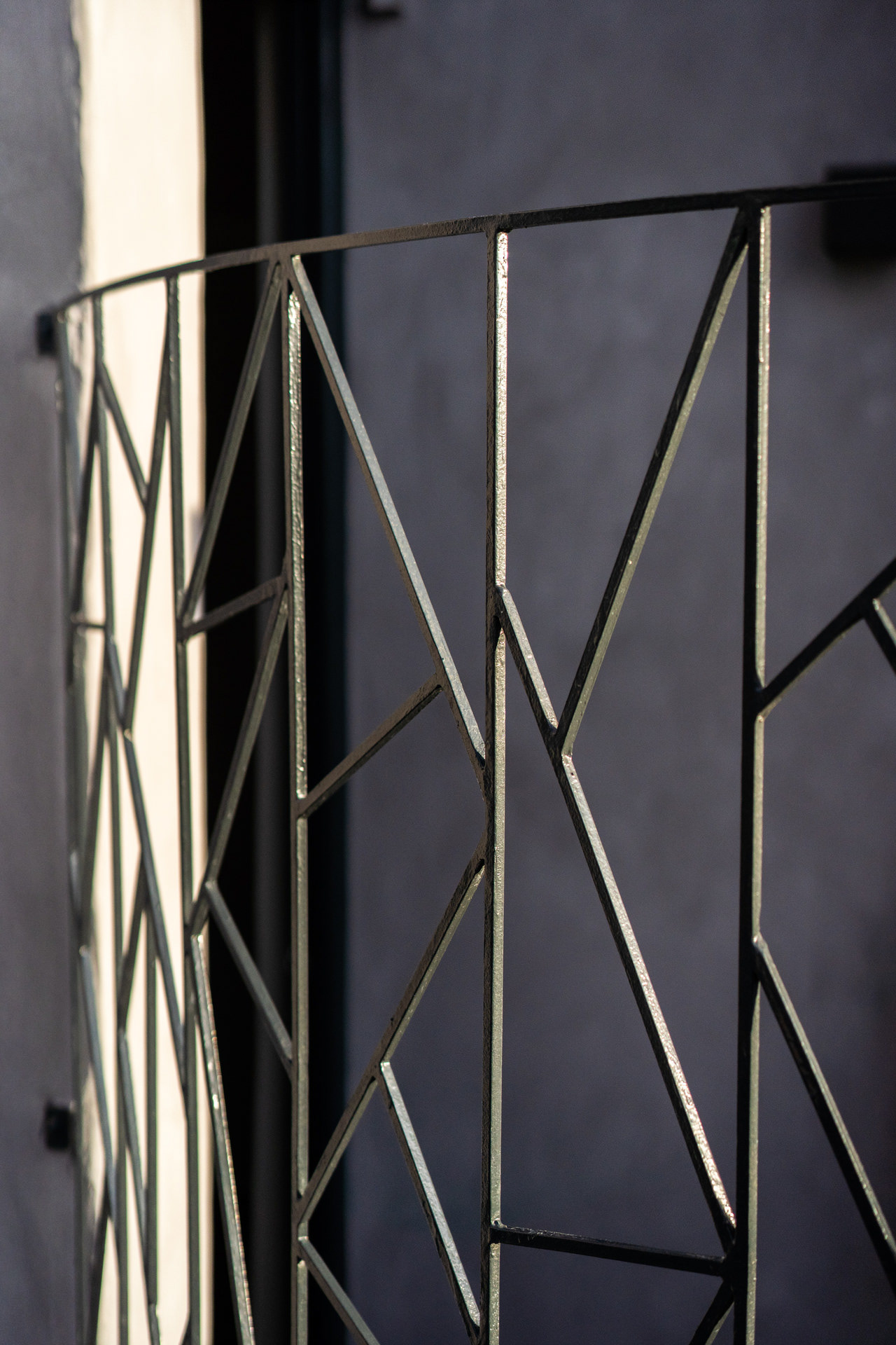 Aethra exterior detail