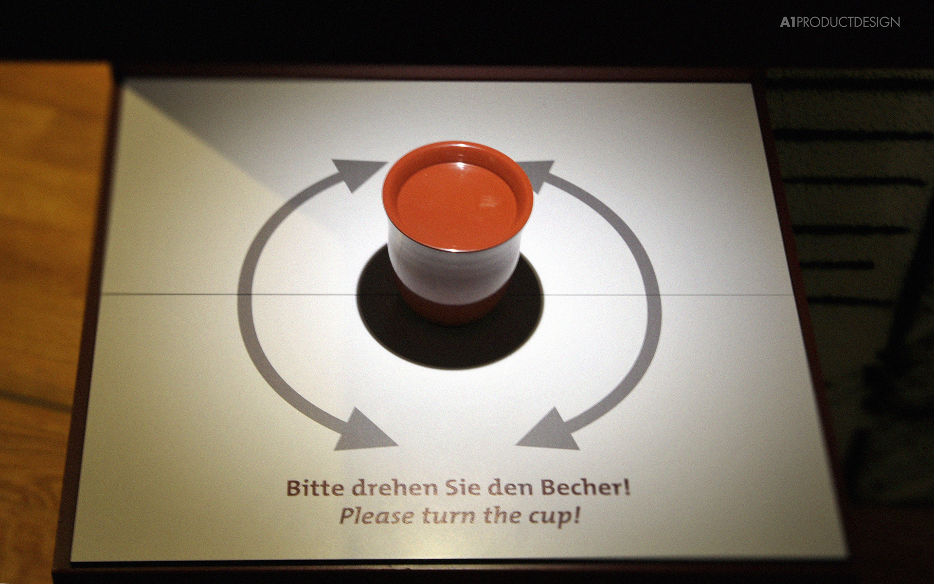 spielerische Interaktion mit Multimedia-Installation 2