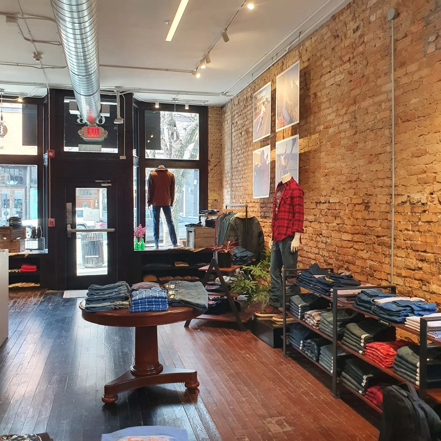Lee | Wrangler Hometown Studio Signage