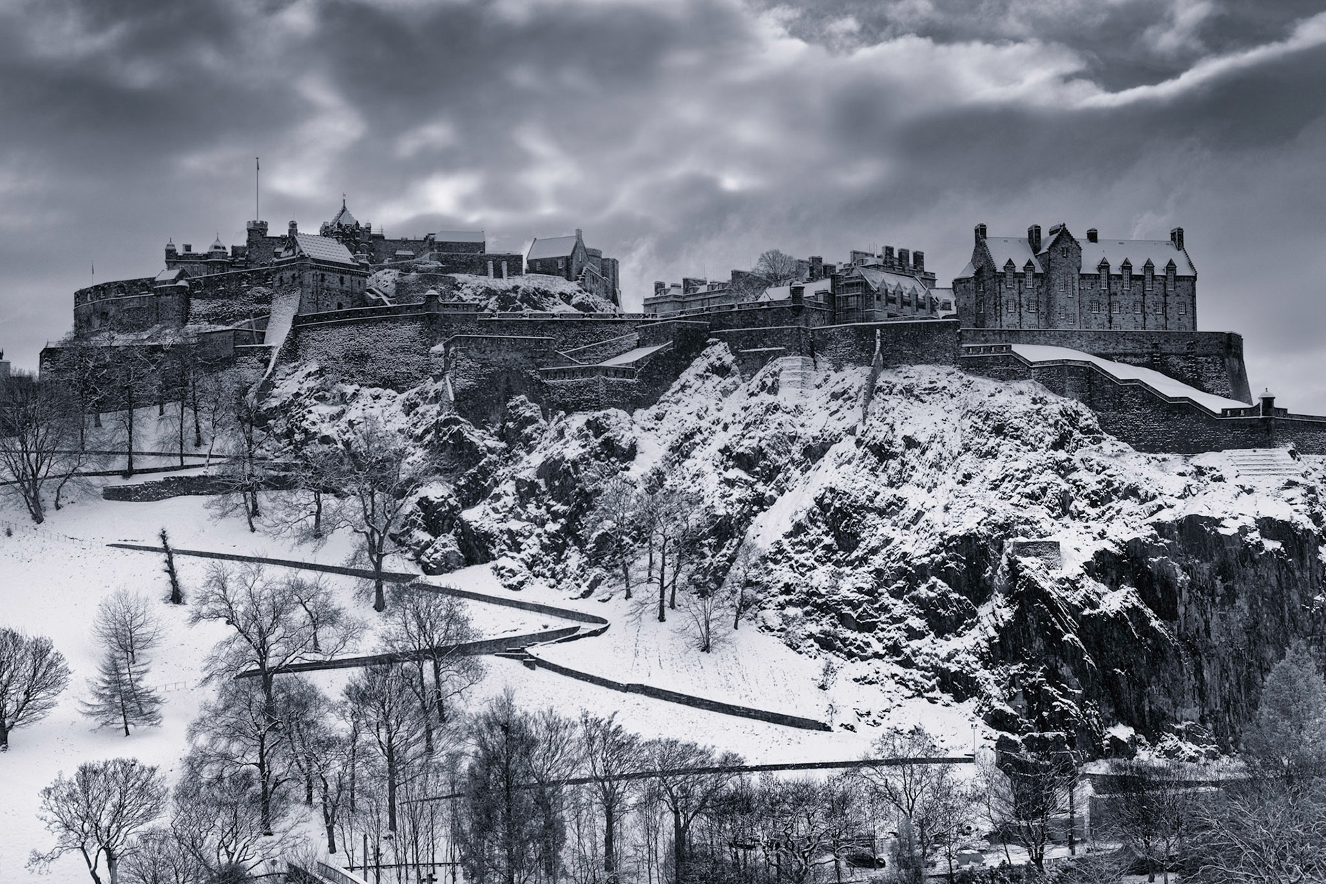 Edinburgh Castle in winter clothing