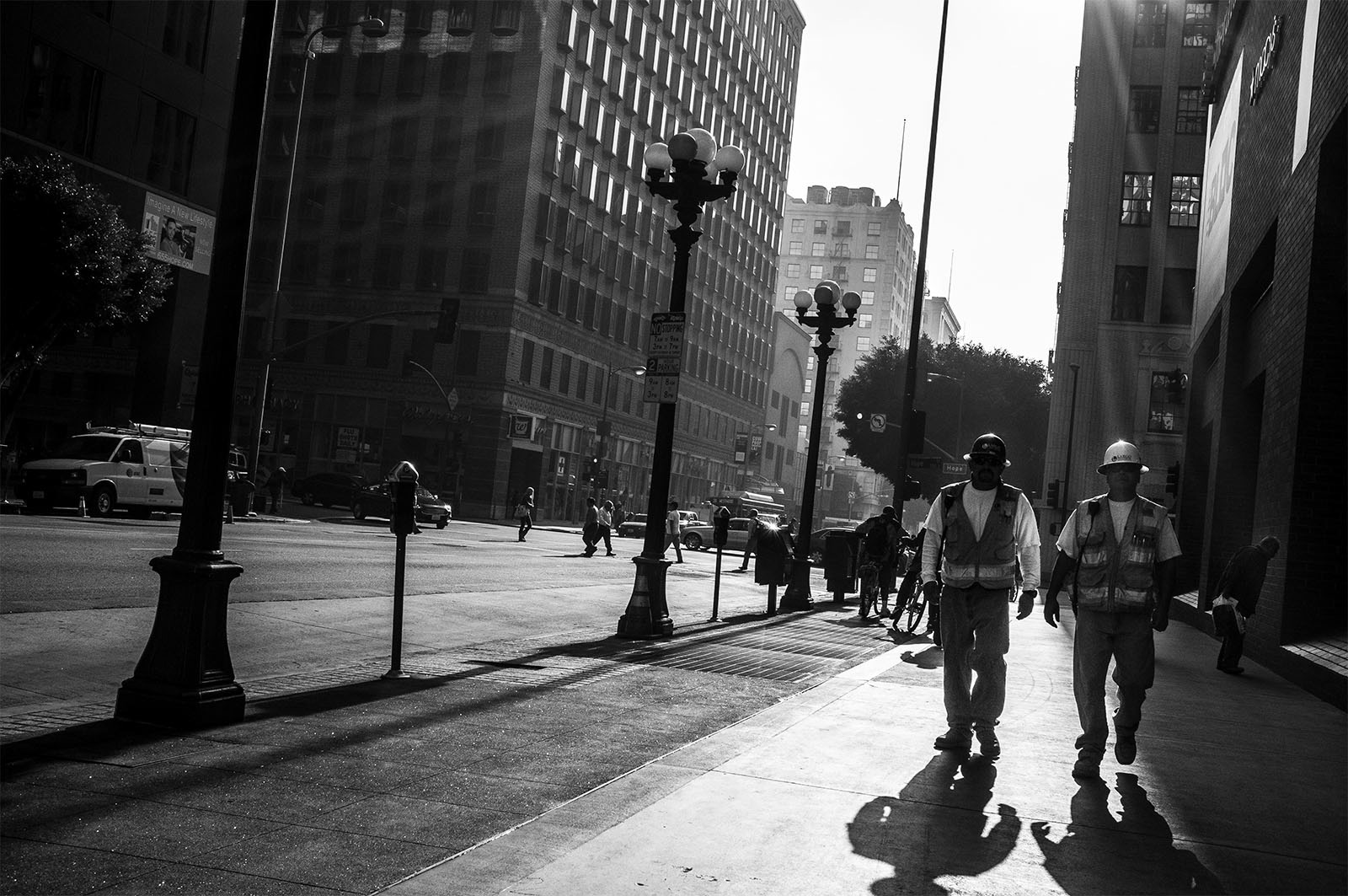 Flo Payer – Street Photography in Los Angeles, Sonnenstrahlen in der Straße