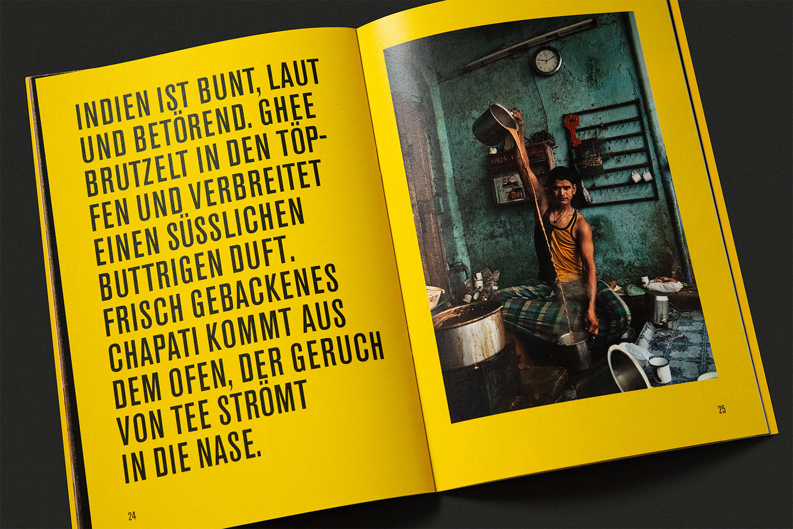 Editorial-Spread mit Streetfood-Szene in Indien – Editorial Design, Typografie und Fotografie von Flo Payer, Wien