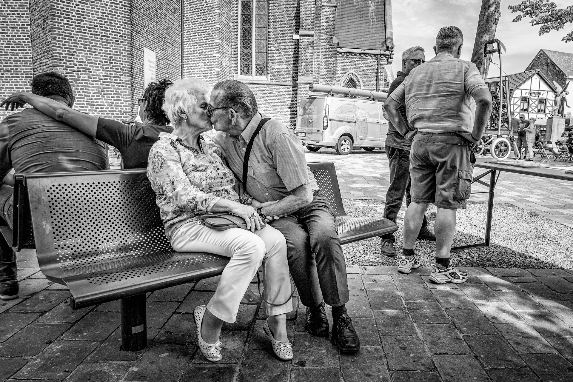 The kiss...