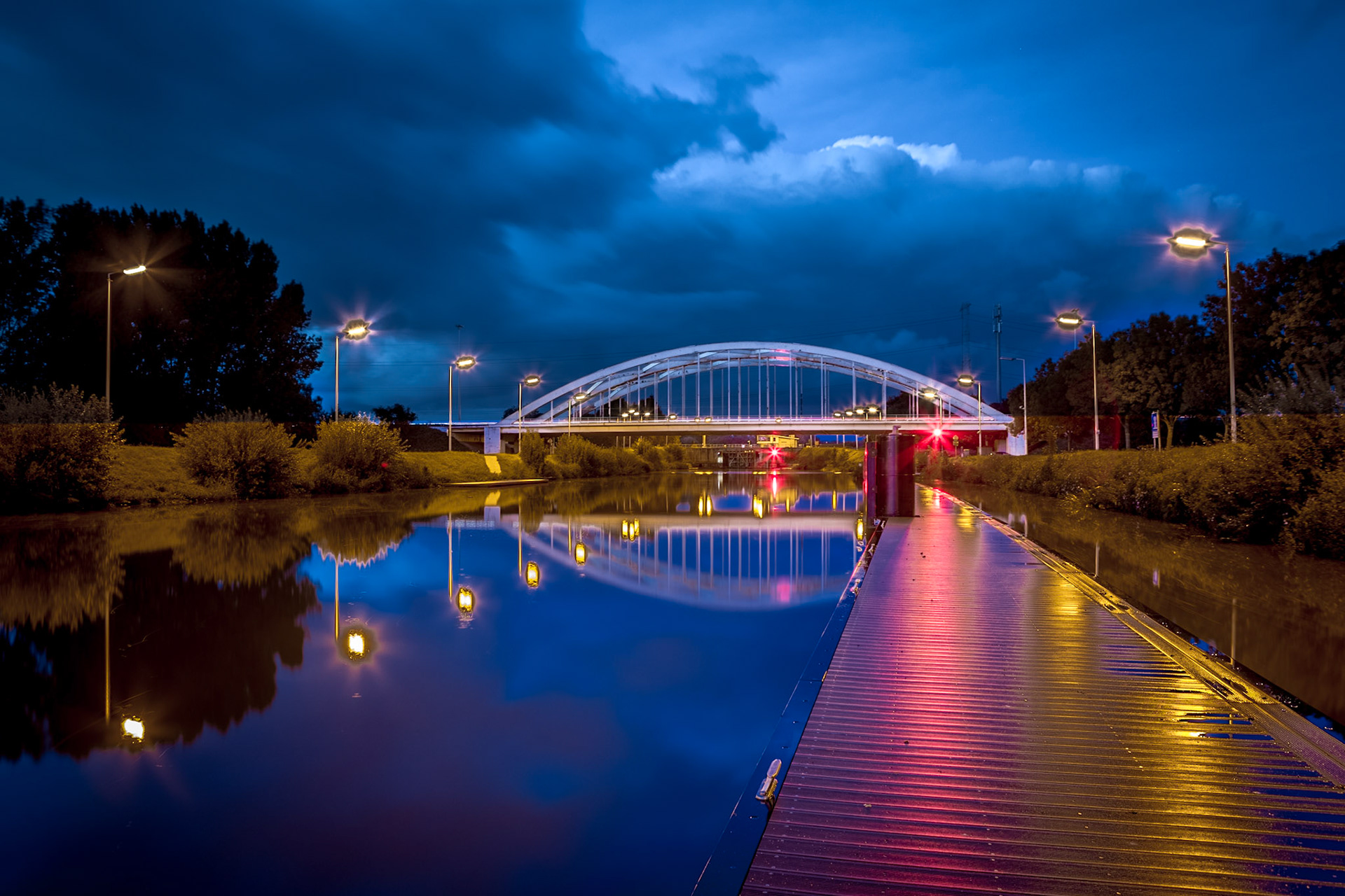 The Albert canal (Be)