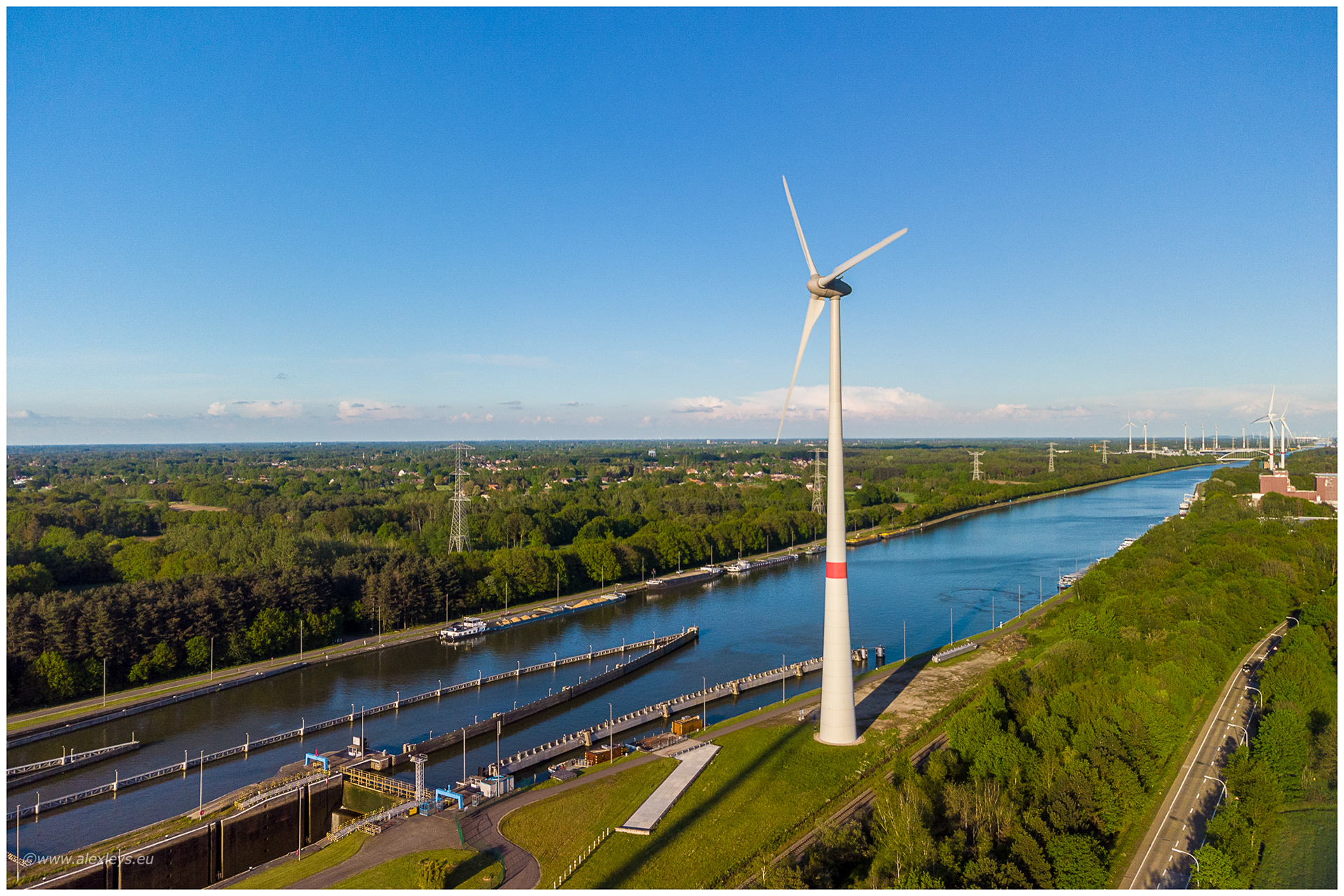Zicht op het Sas langs het Albertkanaal in Olen