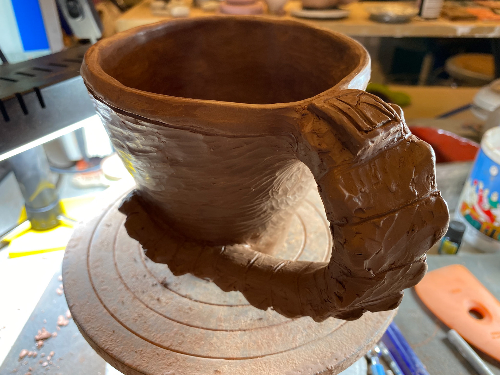 Alligator mug before kiln