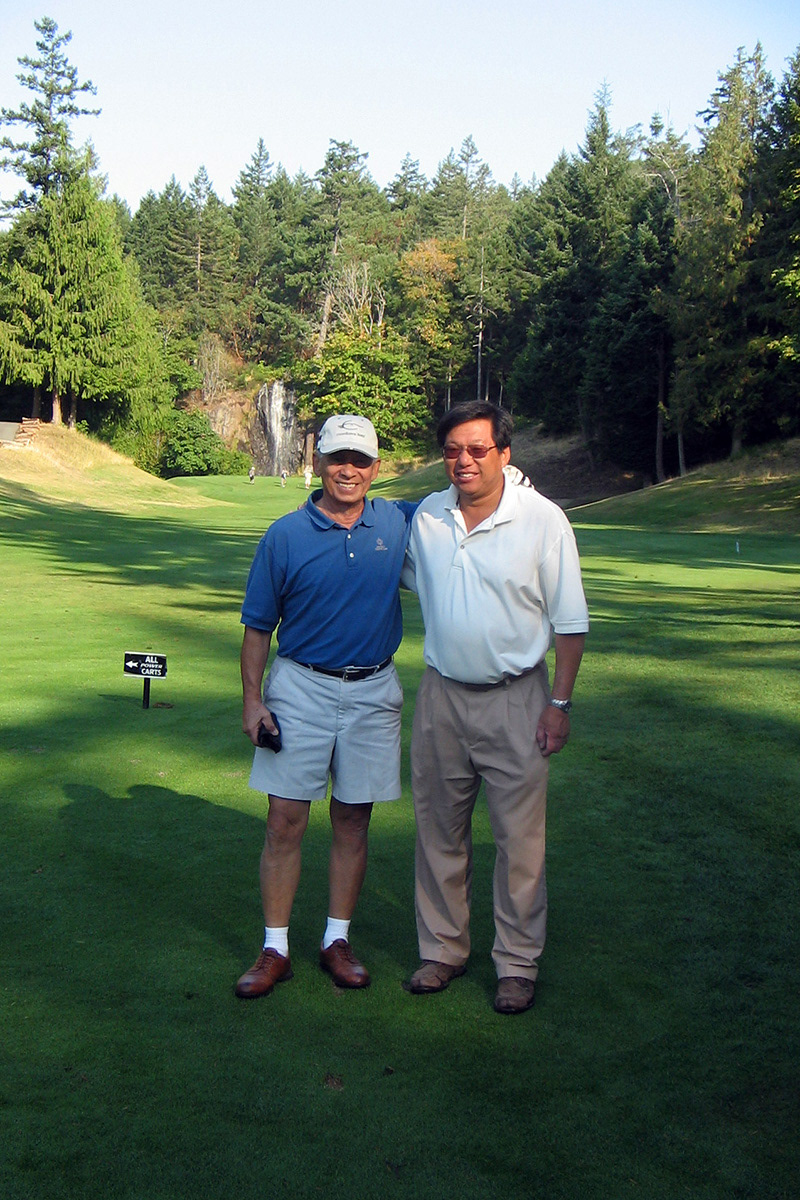 Victoria, Canada, Olympic View Golf Club, Fred with Chinese Club friend, 2006