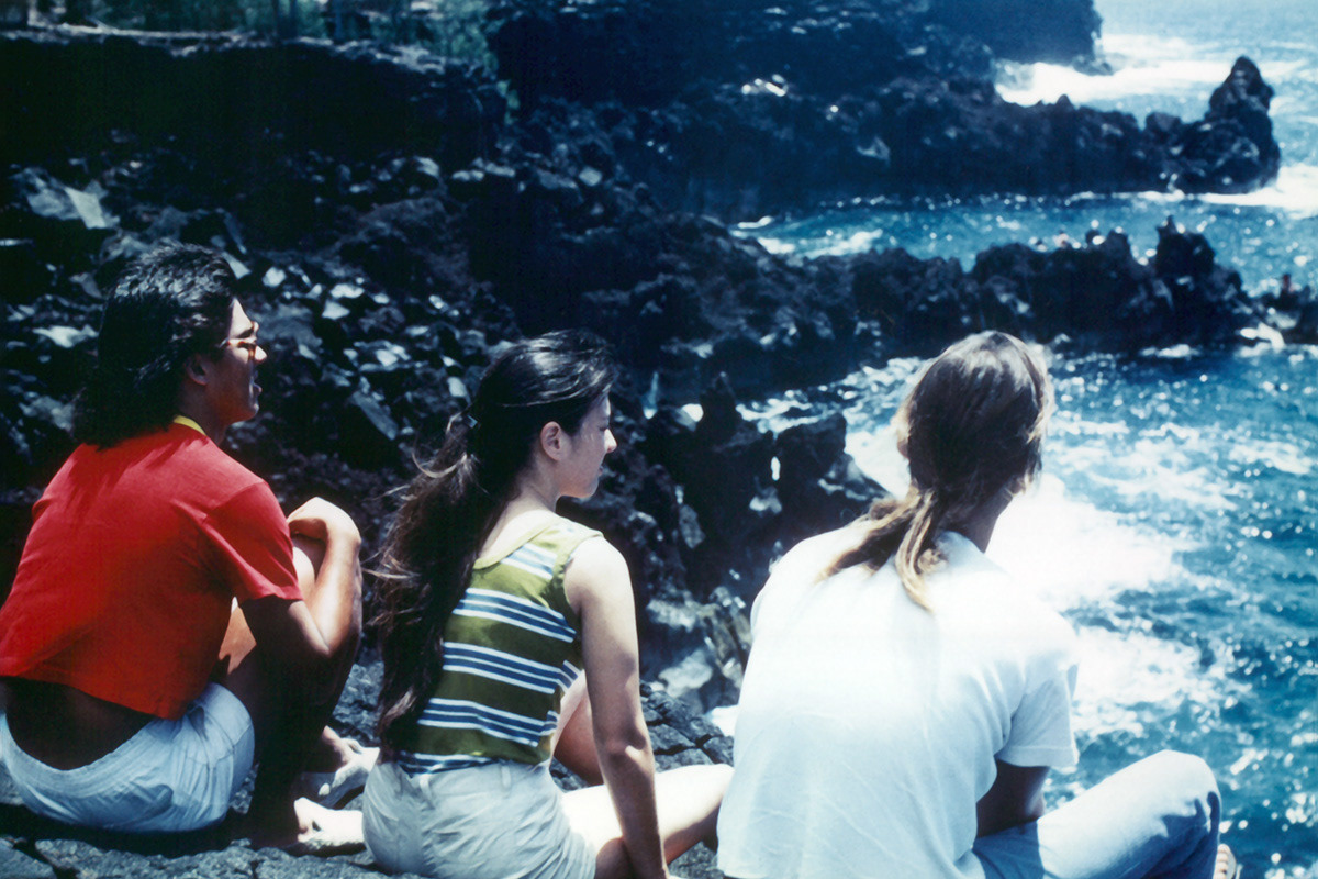 Gregory, Patricia, and David enjoy a Hawaii vacation with Fred, 1981