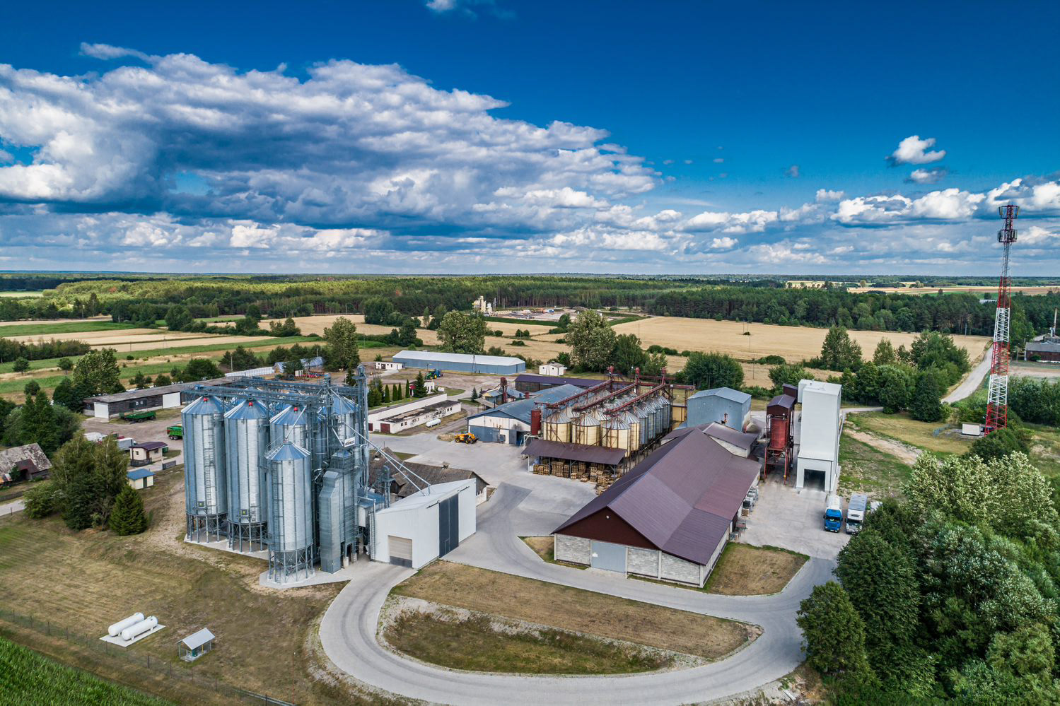 Infrastuktura firmy Farmpasz z drona