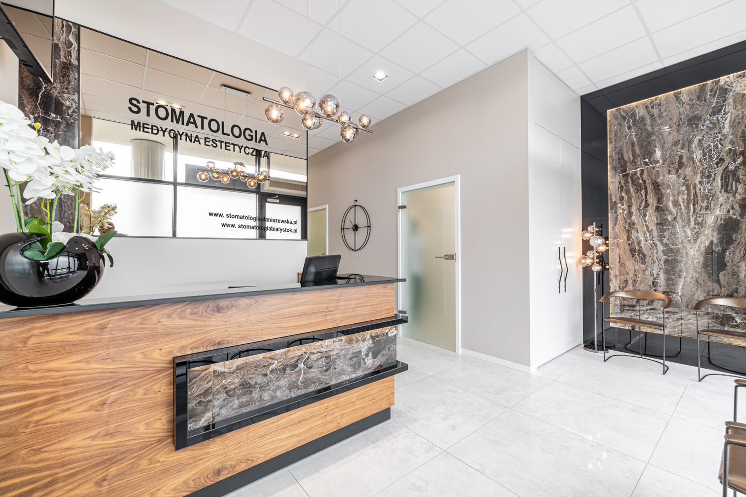 Recepcja kliniki stomatologicznej