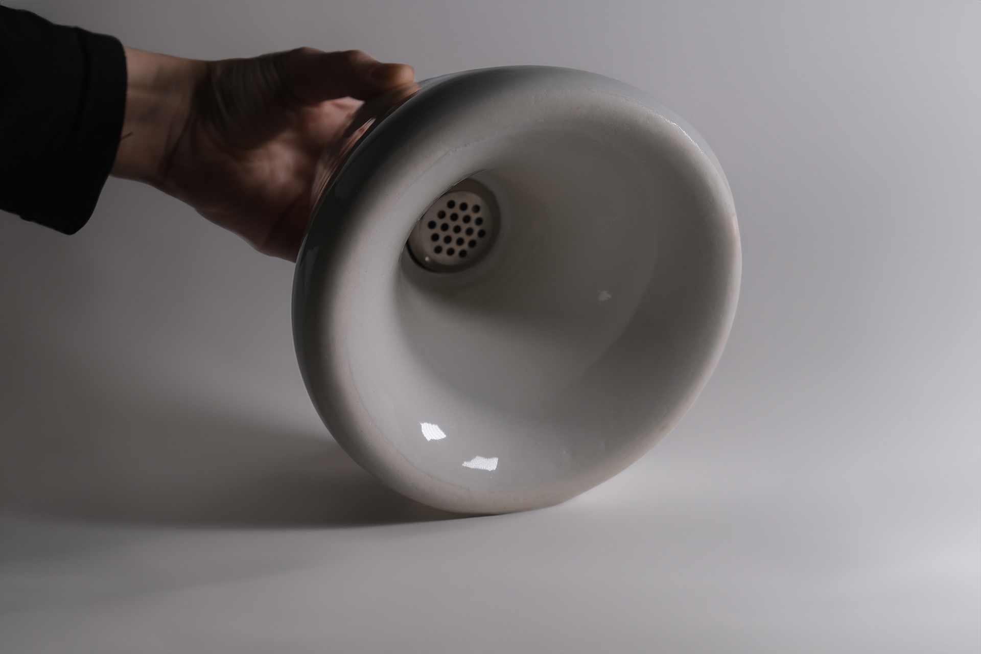 Humane bug trap for avoidant cowards