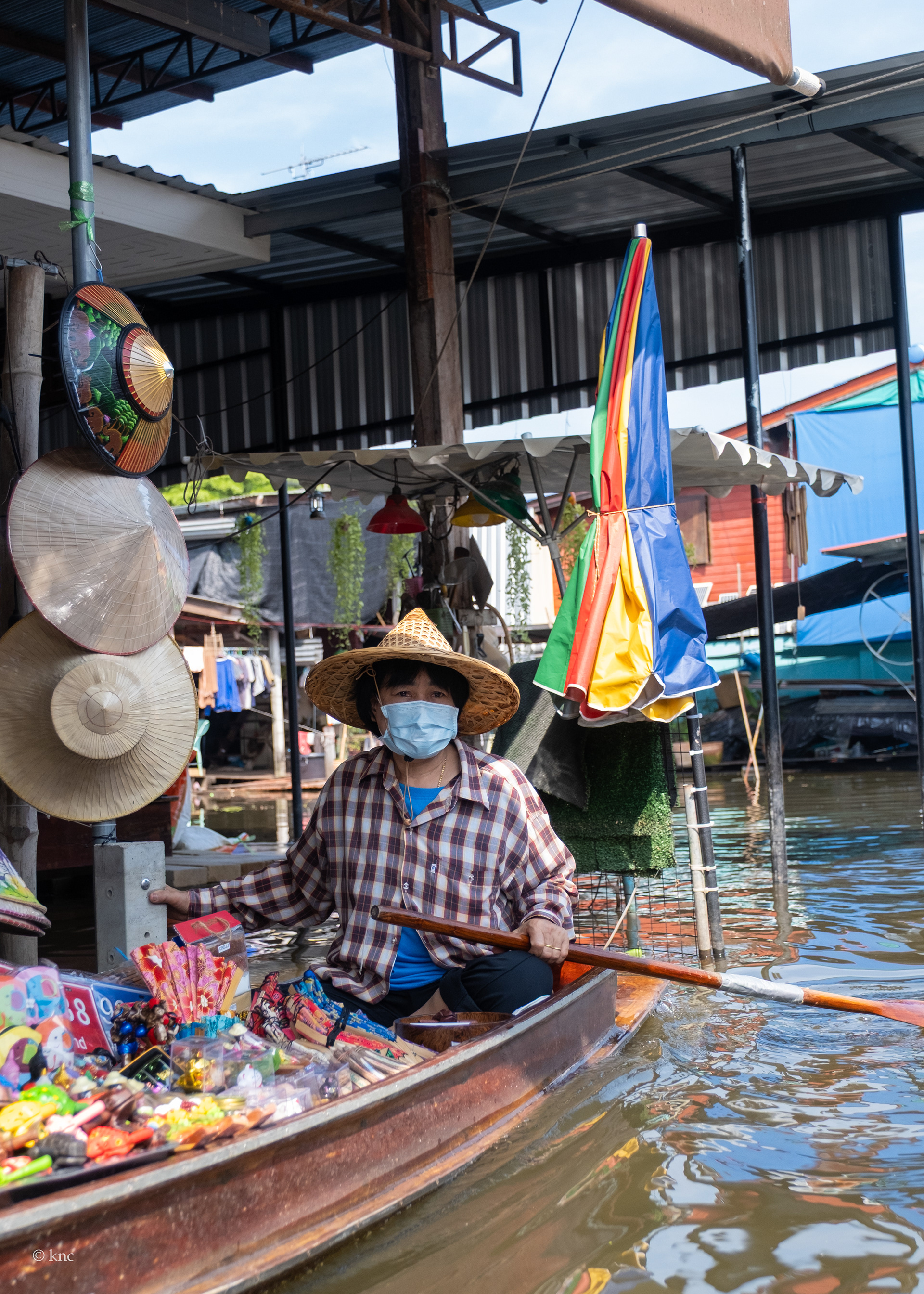 Damnoen Saduak Floating Market