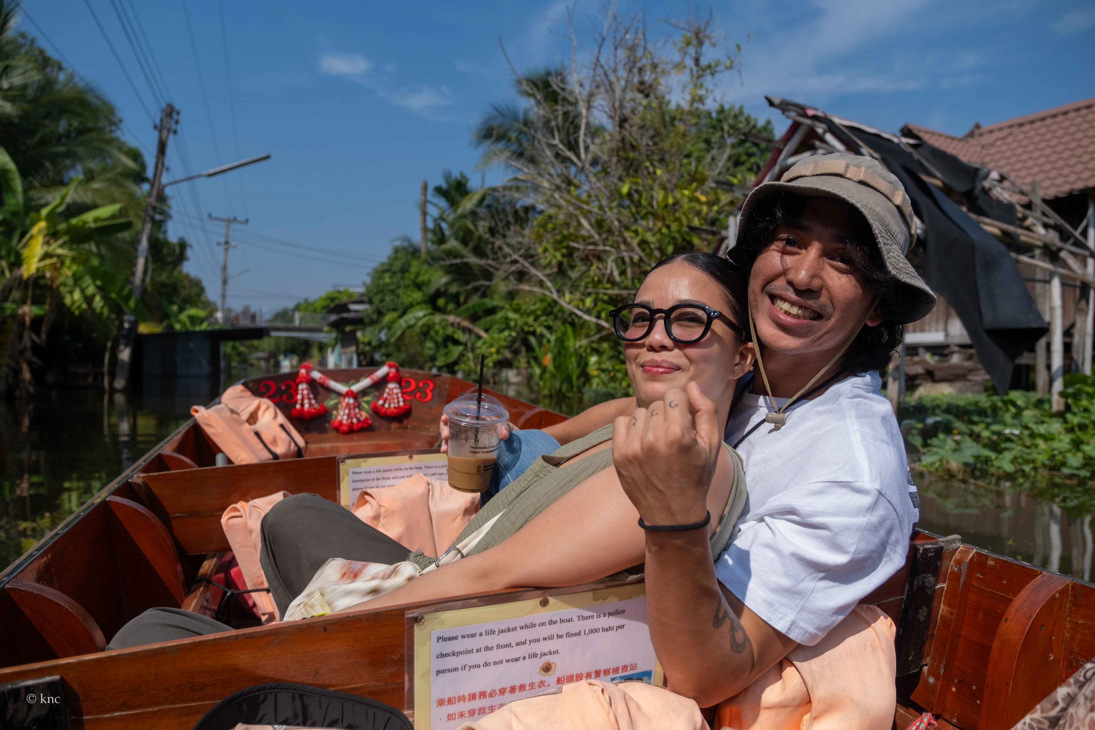 Damnoen Saduak Floating Market
