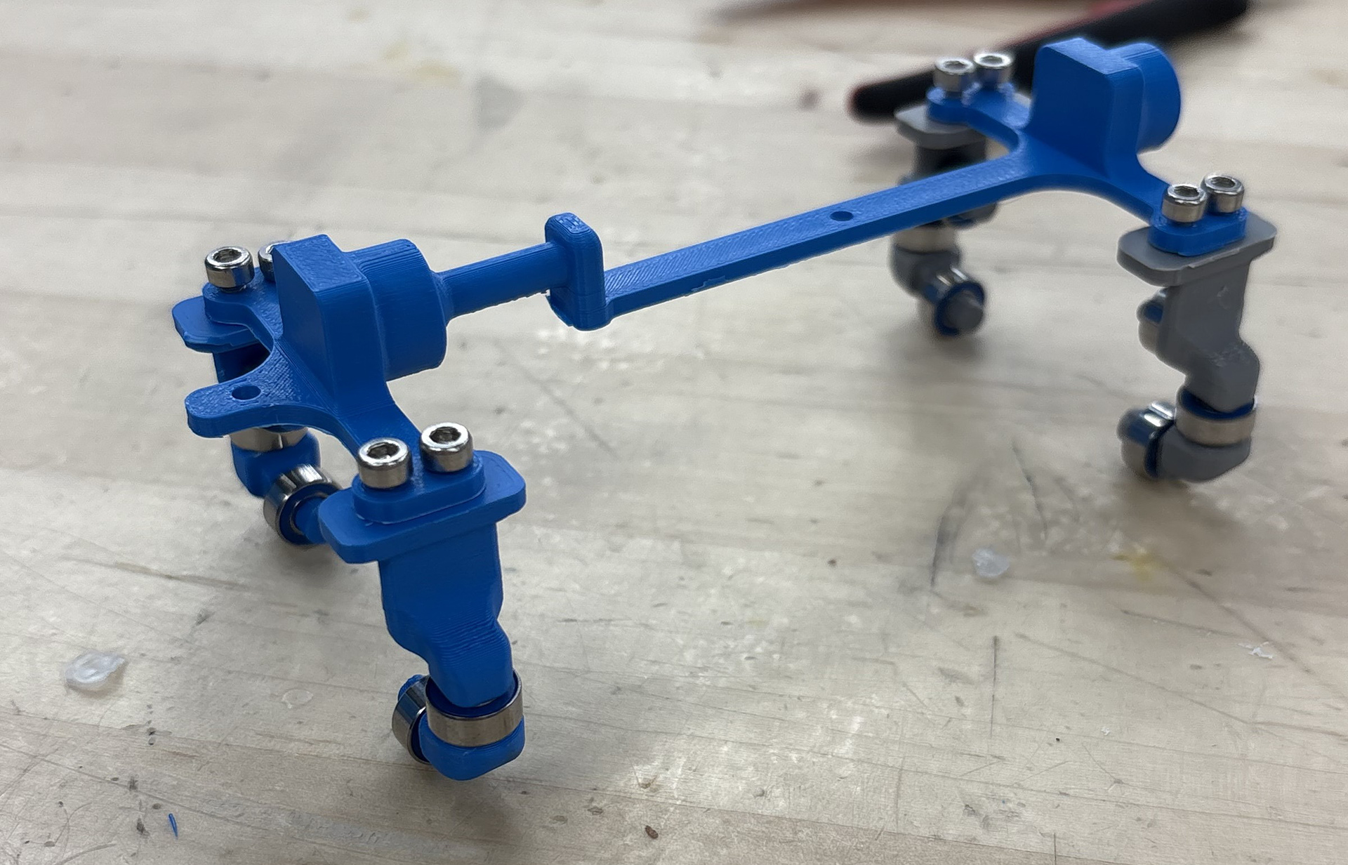 Ball Joint Chassis Connection with 1st Version Wheel Bogie