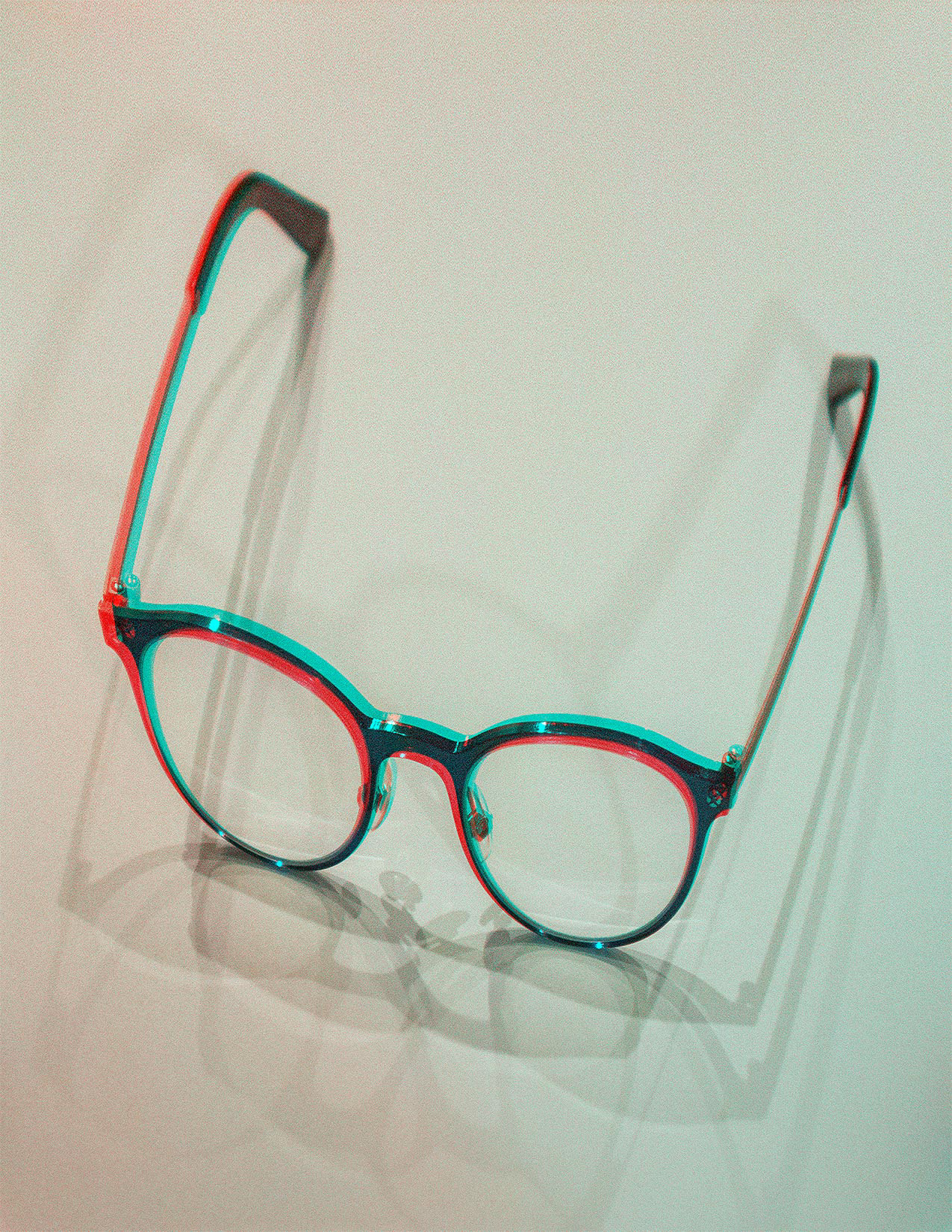 Eyeglasses phantogram*.