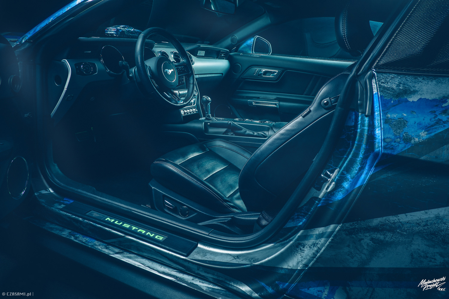 wnetrze ford mustang gt, fotografia motoryzacyjna CZASAMI.pl