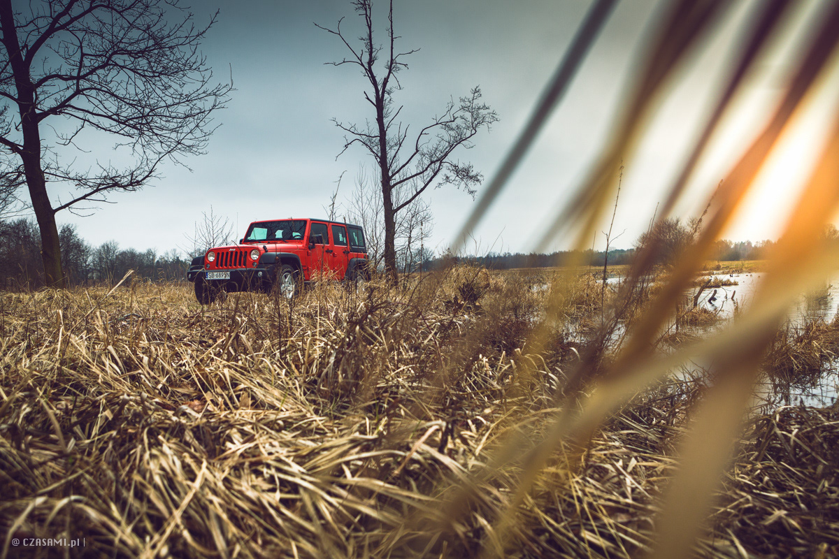 Jeep Wrangler Unlimited 2.8 CRD Sport. Fotografia motoryzacyjna CZASAMI.pl