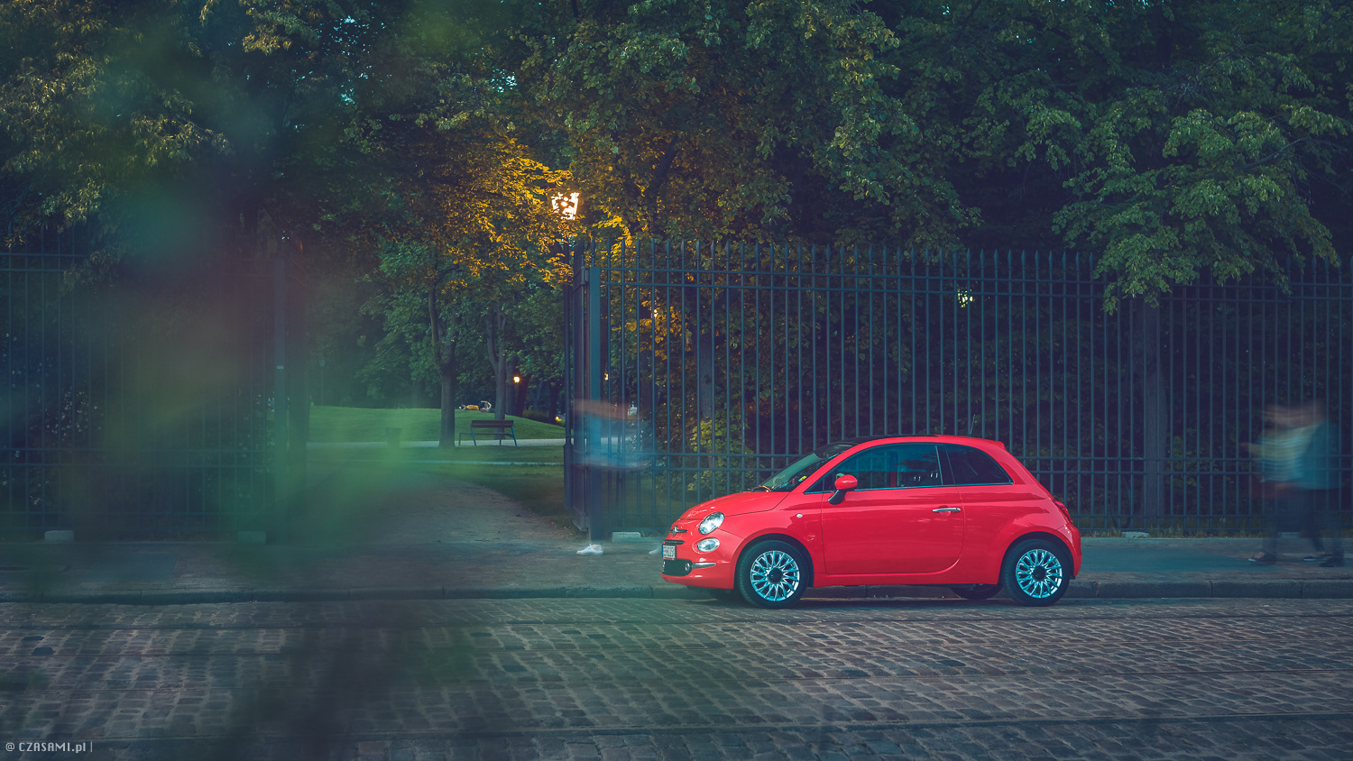 Fiat 500. Warszawa, Polska. Fotografia motoryzacyjna CZASAMI.PL