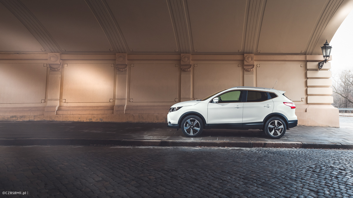 Profil auta. Nissan Qashqai. Fotografia motoryzacyjna CZASAMI.pl