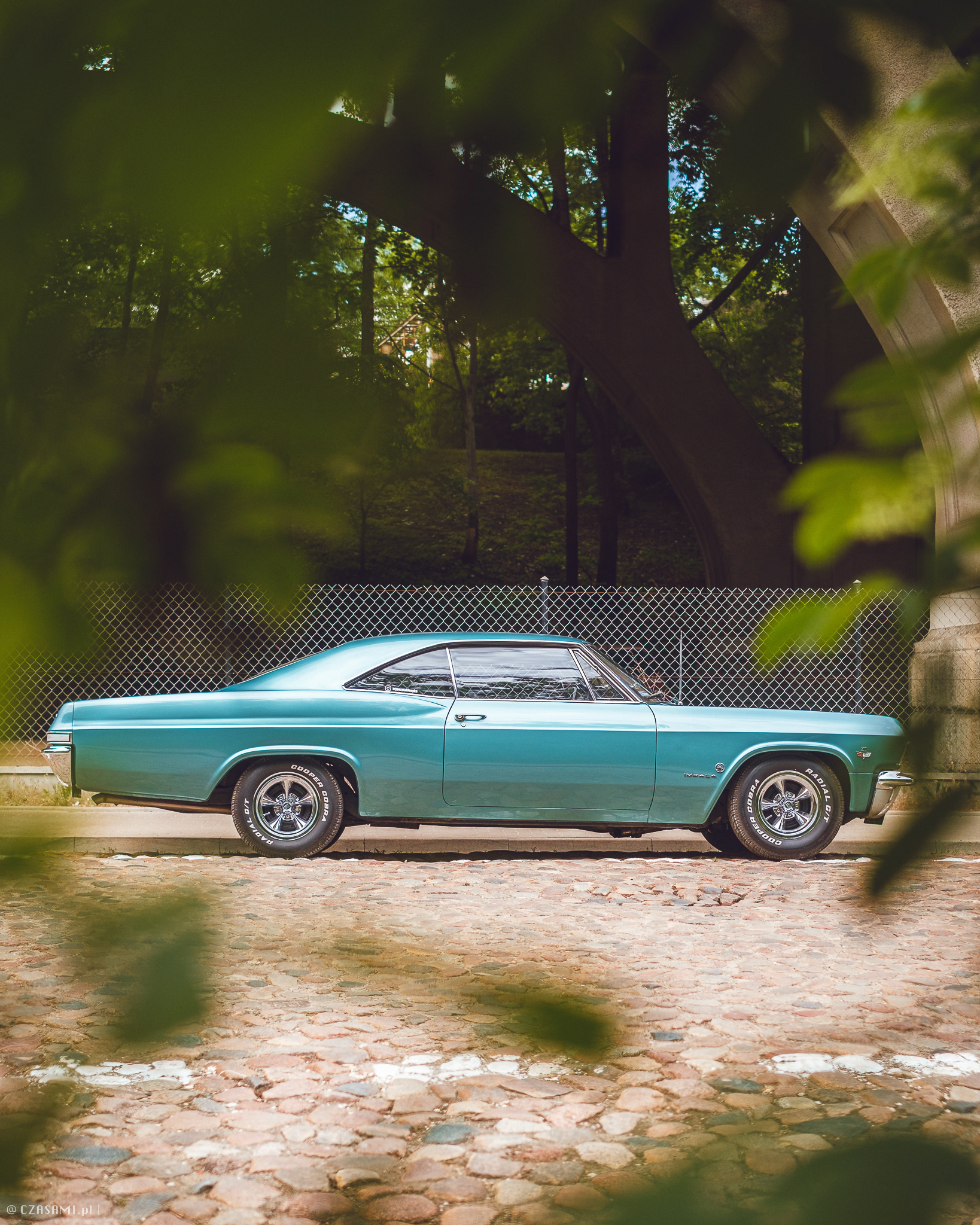 CHEVROLET IMPALA 1965r