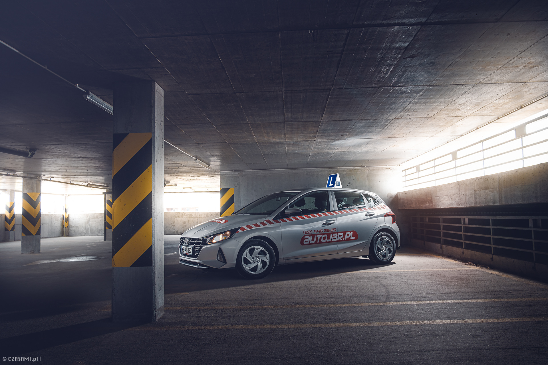 HYUNDAi i30 szkoły AUTOJAR.PL. Fotografia motoryzacyjna CZASAMI.pl