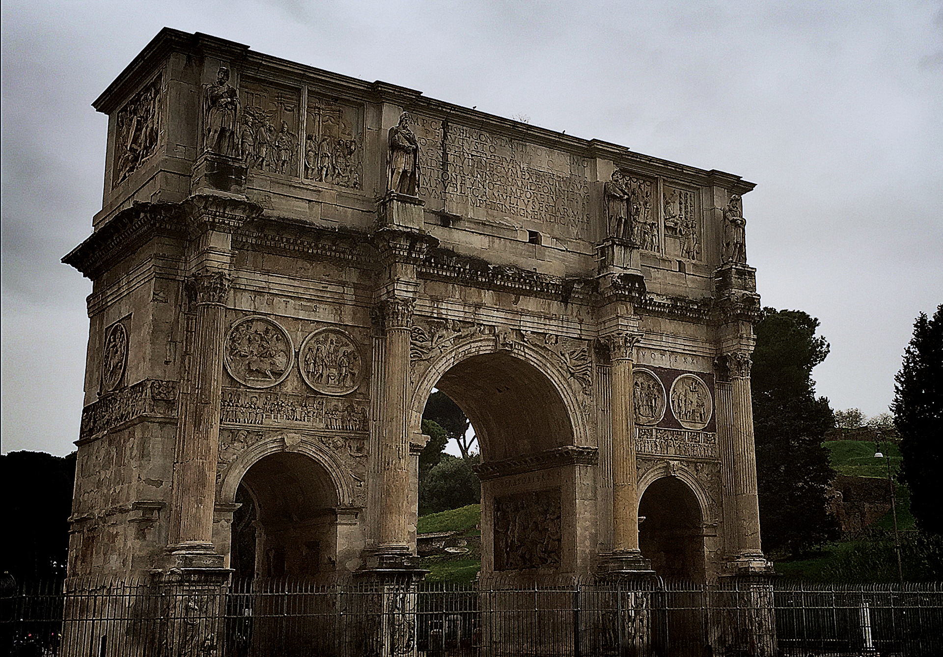Champs Elysees Arc de Triomphe