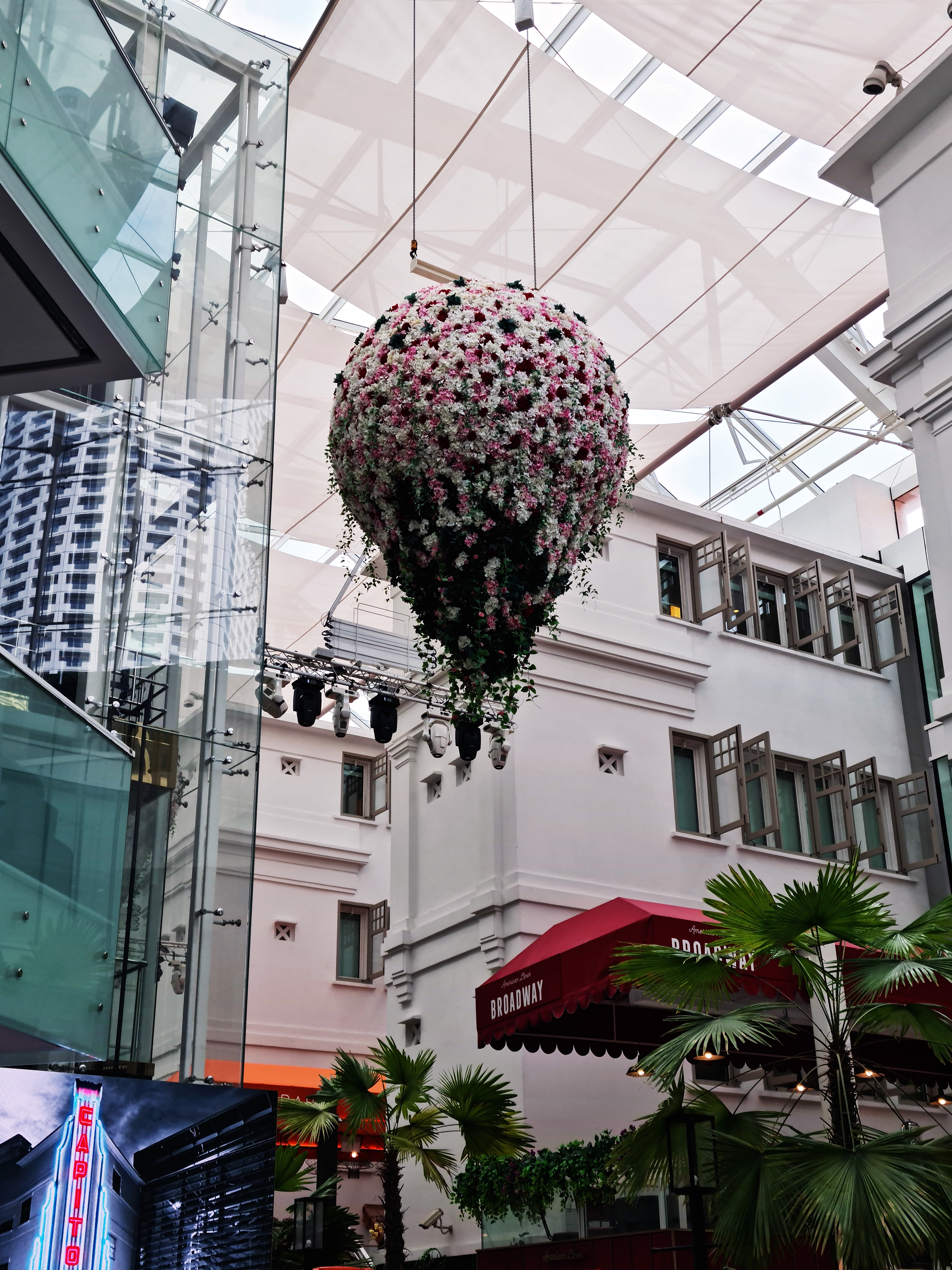 Flower Balloon @ Capitol