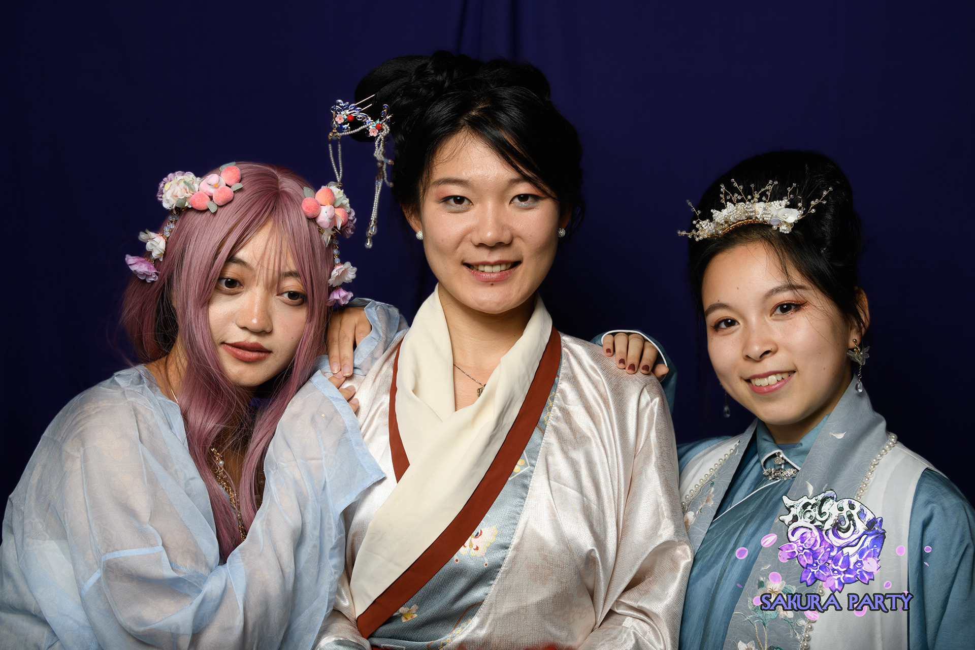 Lvyerr & yanglinly33 & liebow_chen