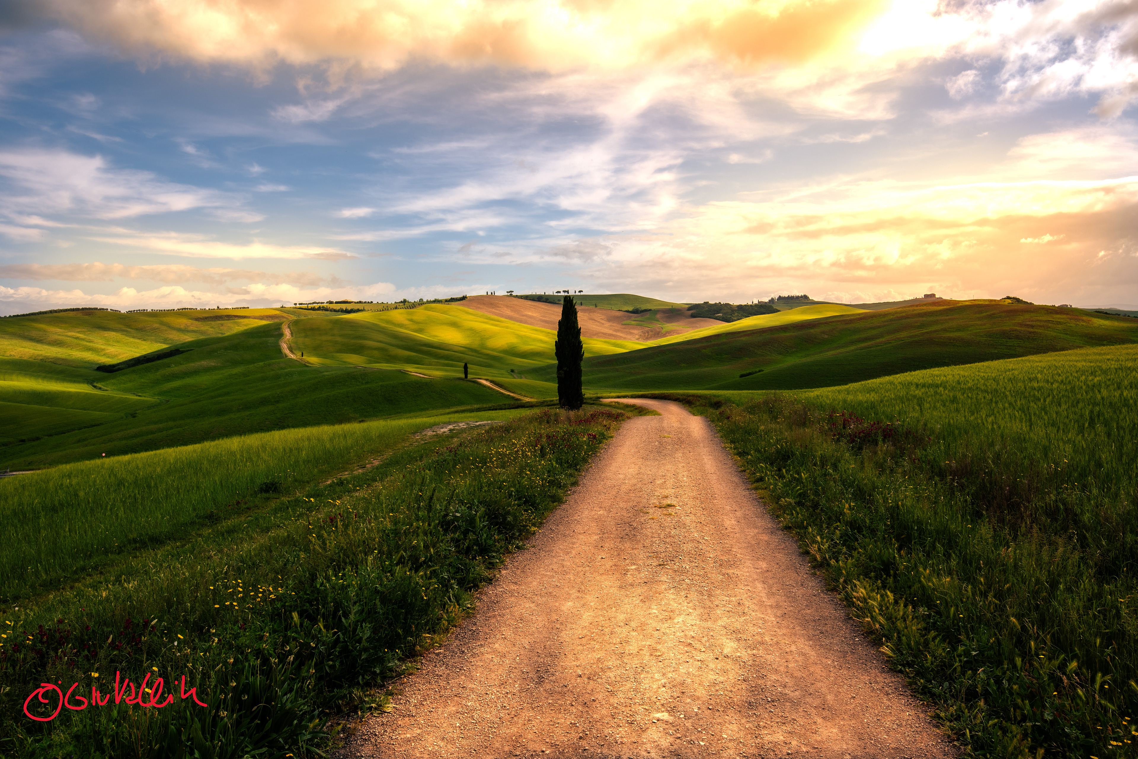 sunset in the tuscan countryside