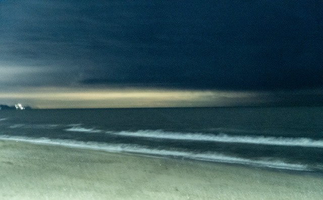tempesta sulla spiaggia t10