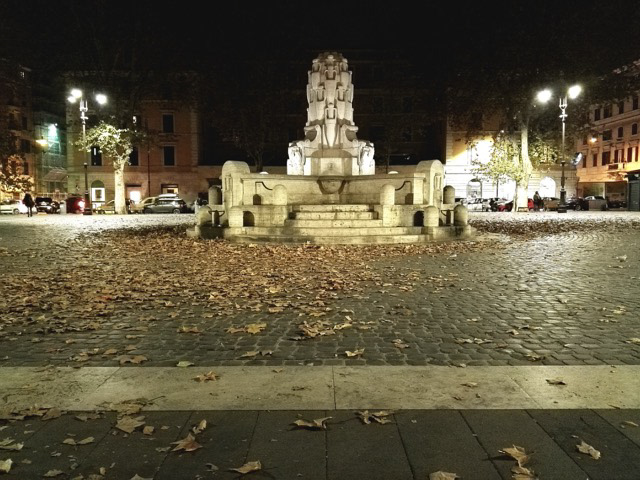 Roma piazza Testaccio t31