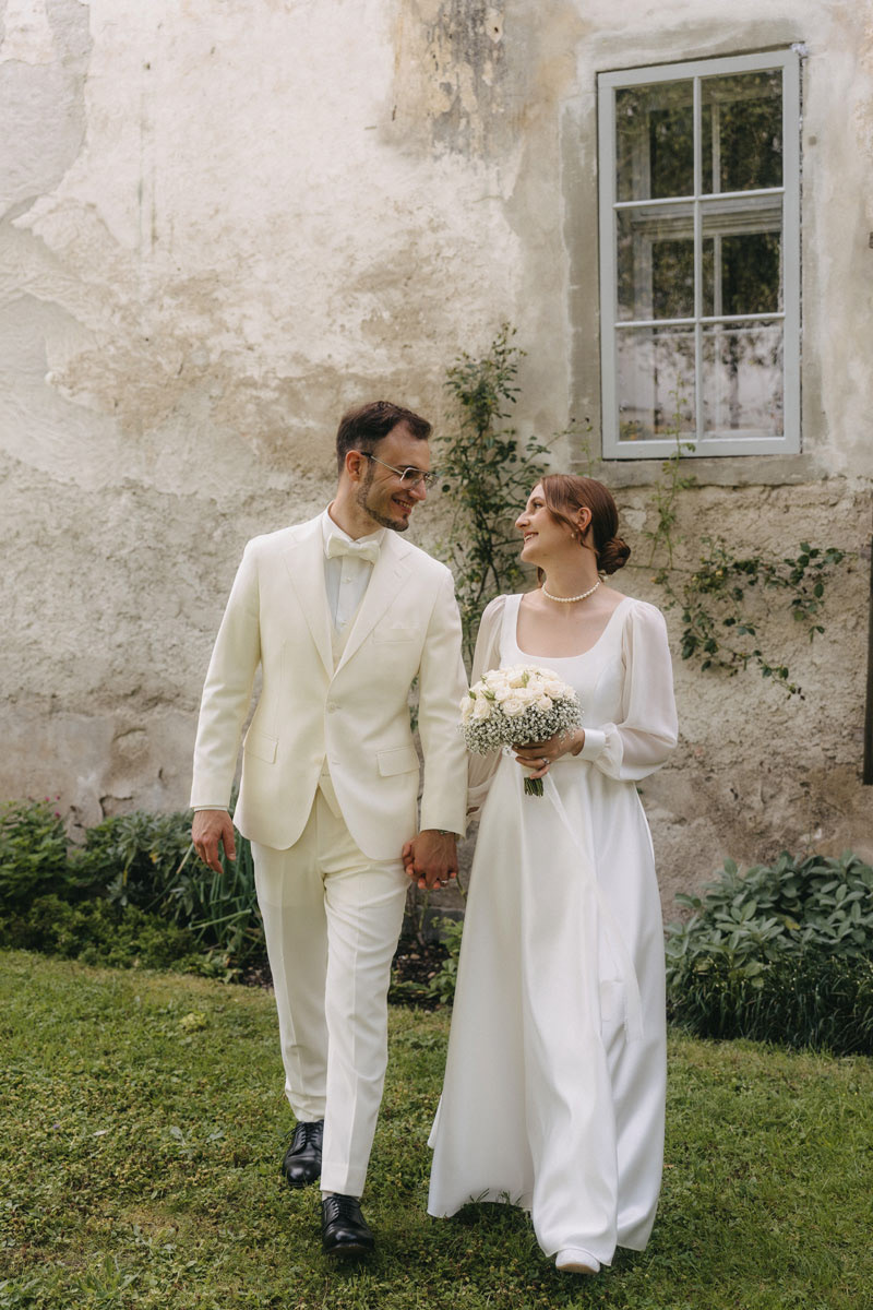 Satin Braukleid nach deinen persönlichen Wünschen