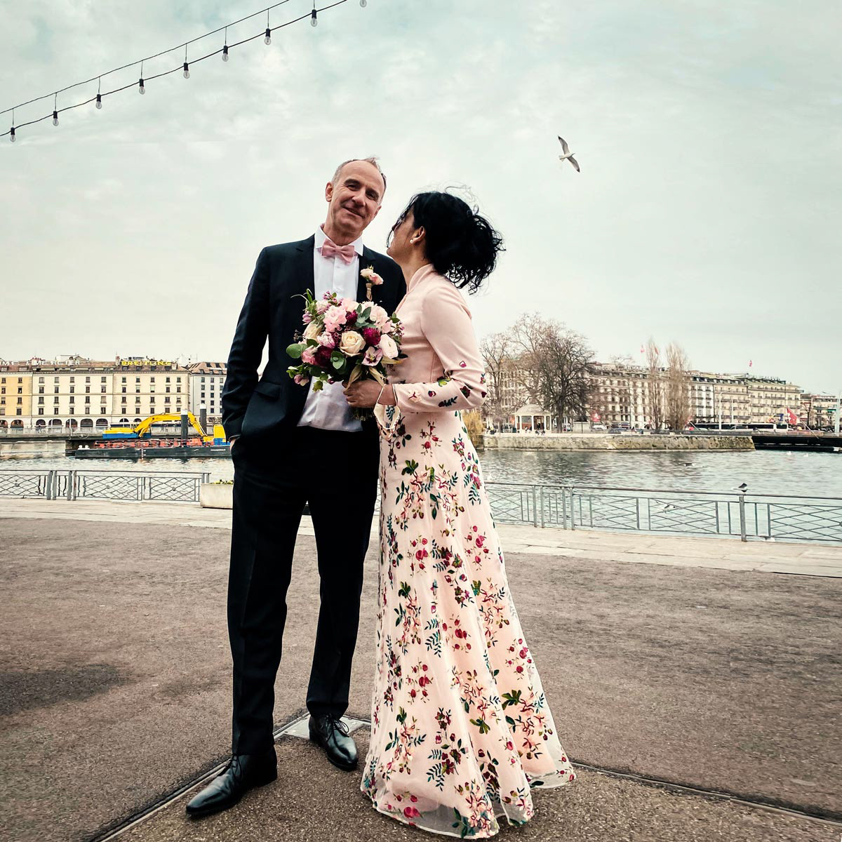 Hochzeitskleid das Lebensfreude ausstrahlt