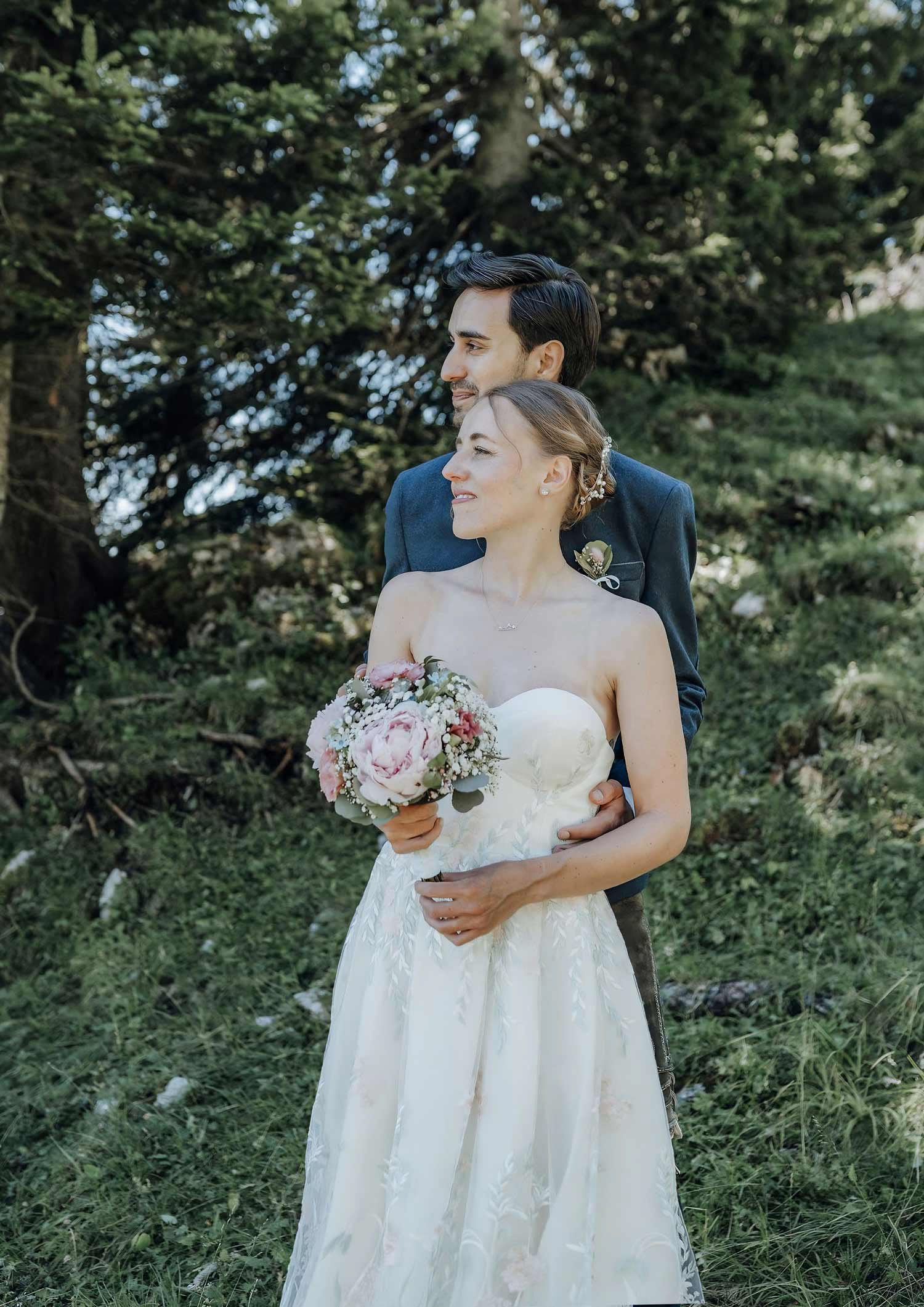 Bustier Brautkleid filigran und zart