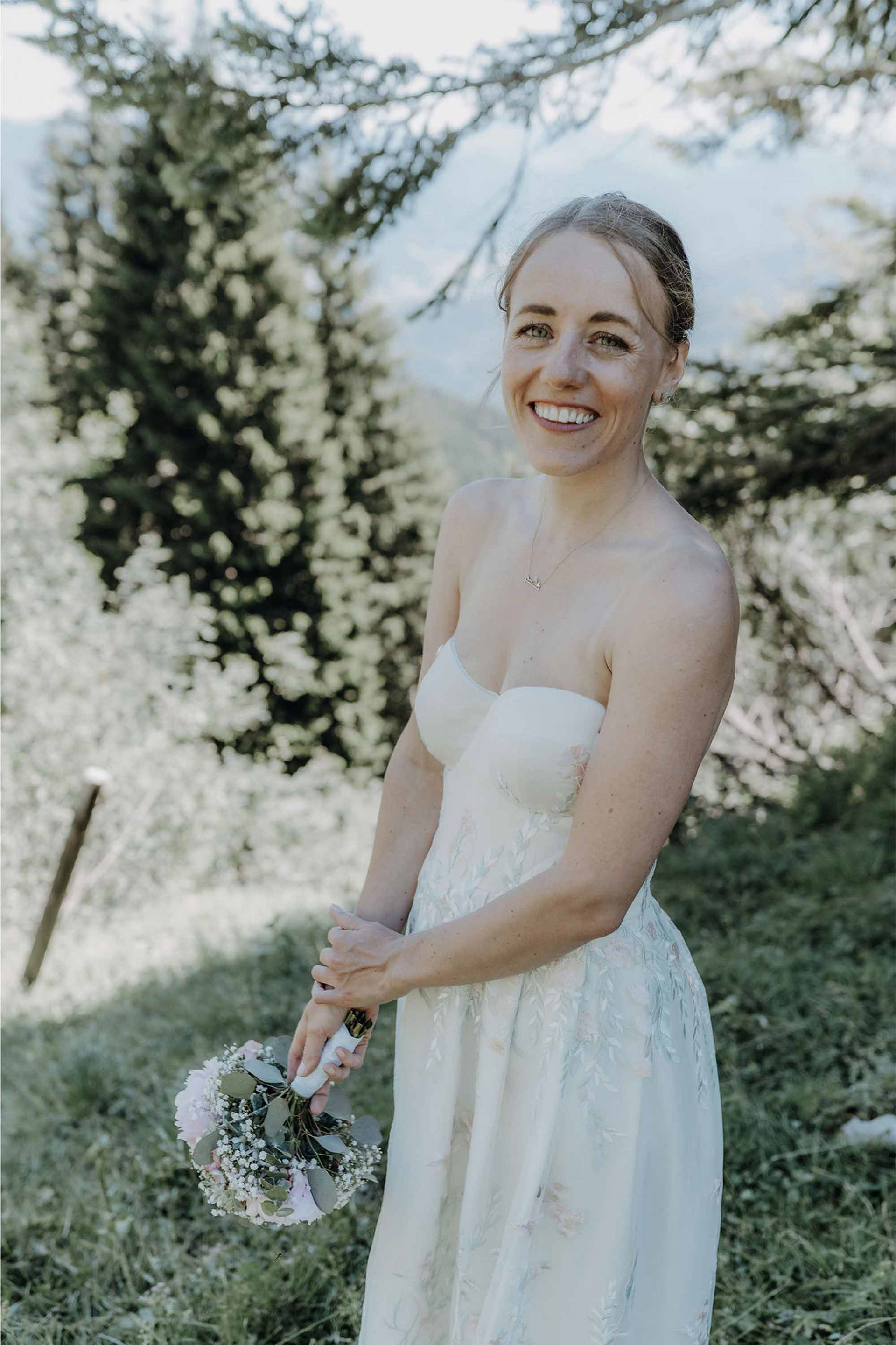 Filigranes Bustierbrautkleid