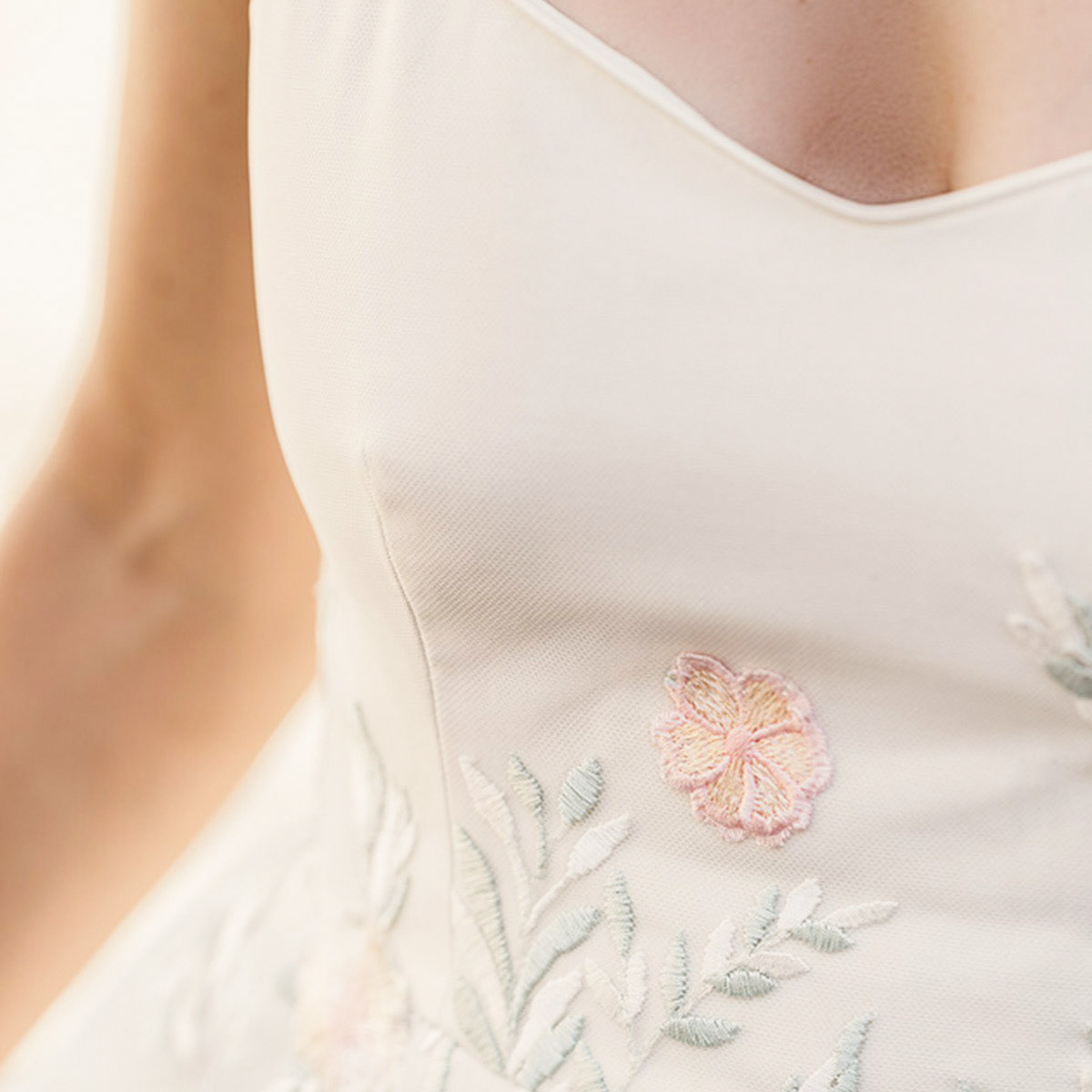 Brautkleid von Acood Bridal in zeitloser Romantik