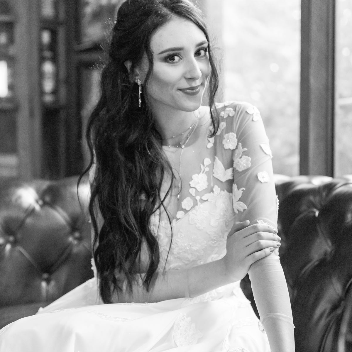  Brautkleid verspielt und romantisch