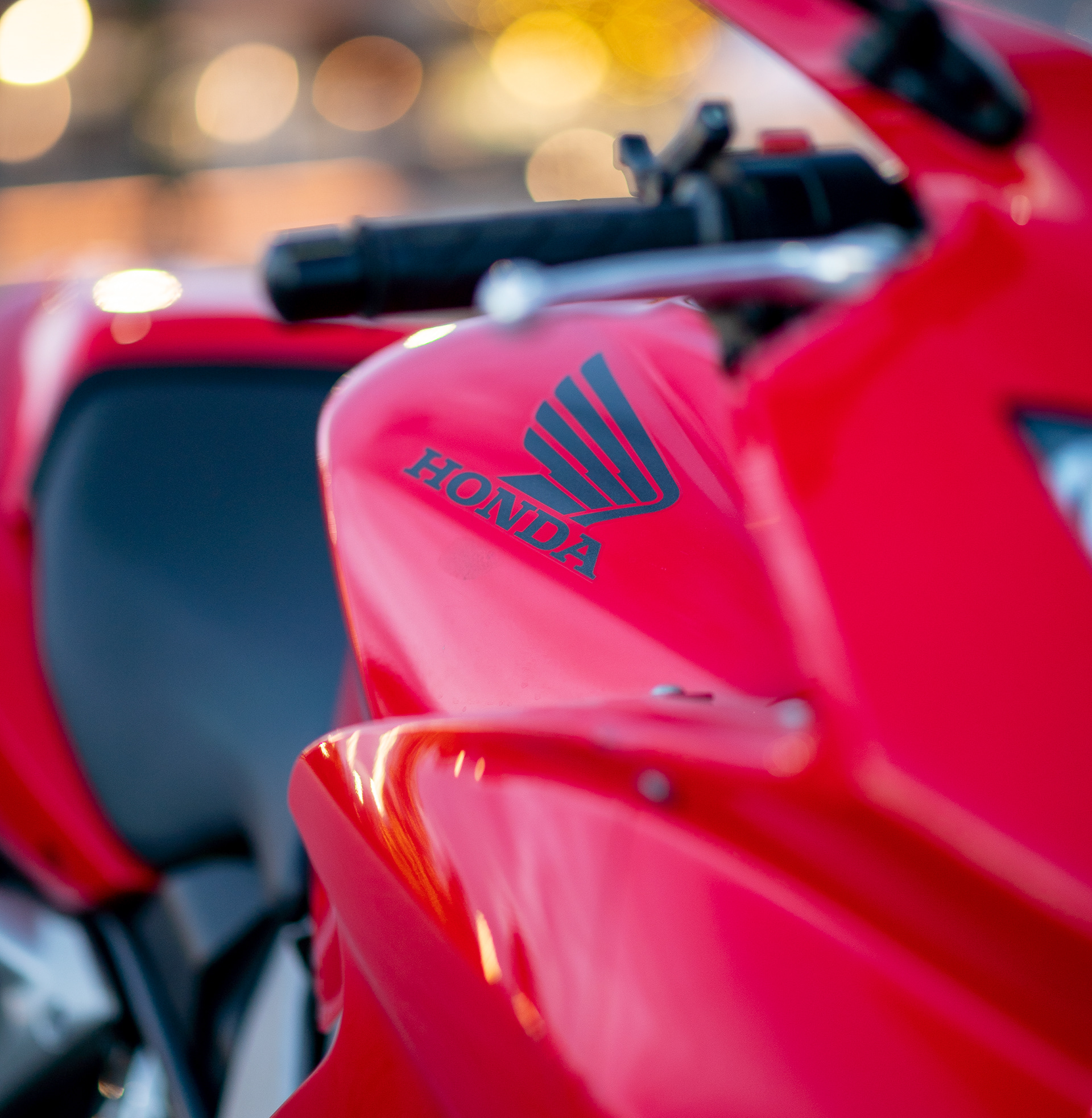 Close Up - VFR 800