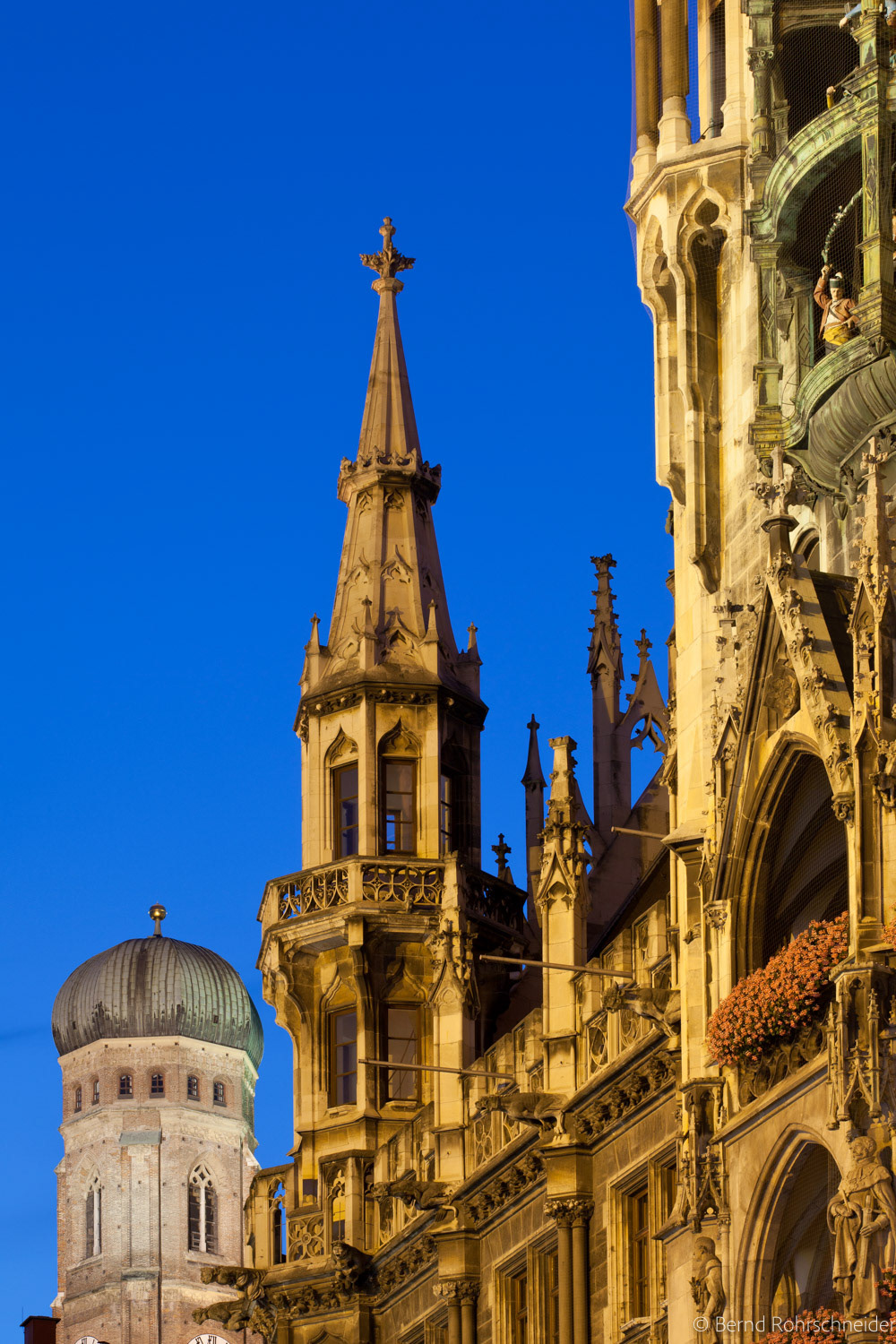 Neues Rathaus und Frauenkirche, München
