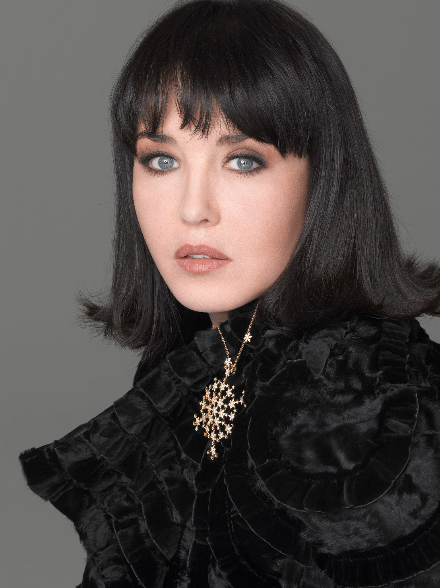 Isabelle Adjani - Madame Figaro