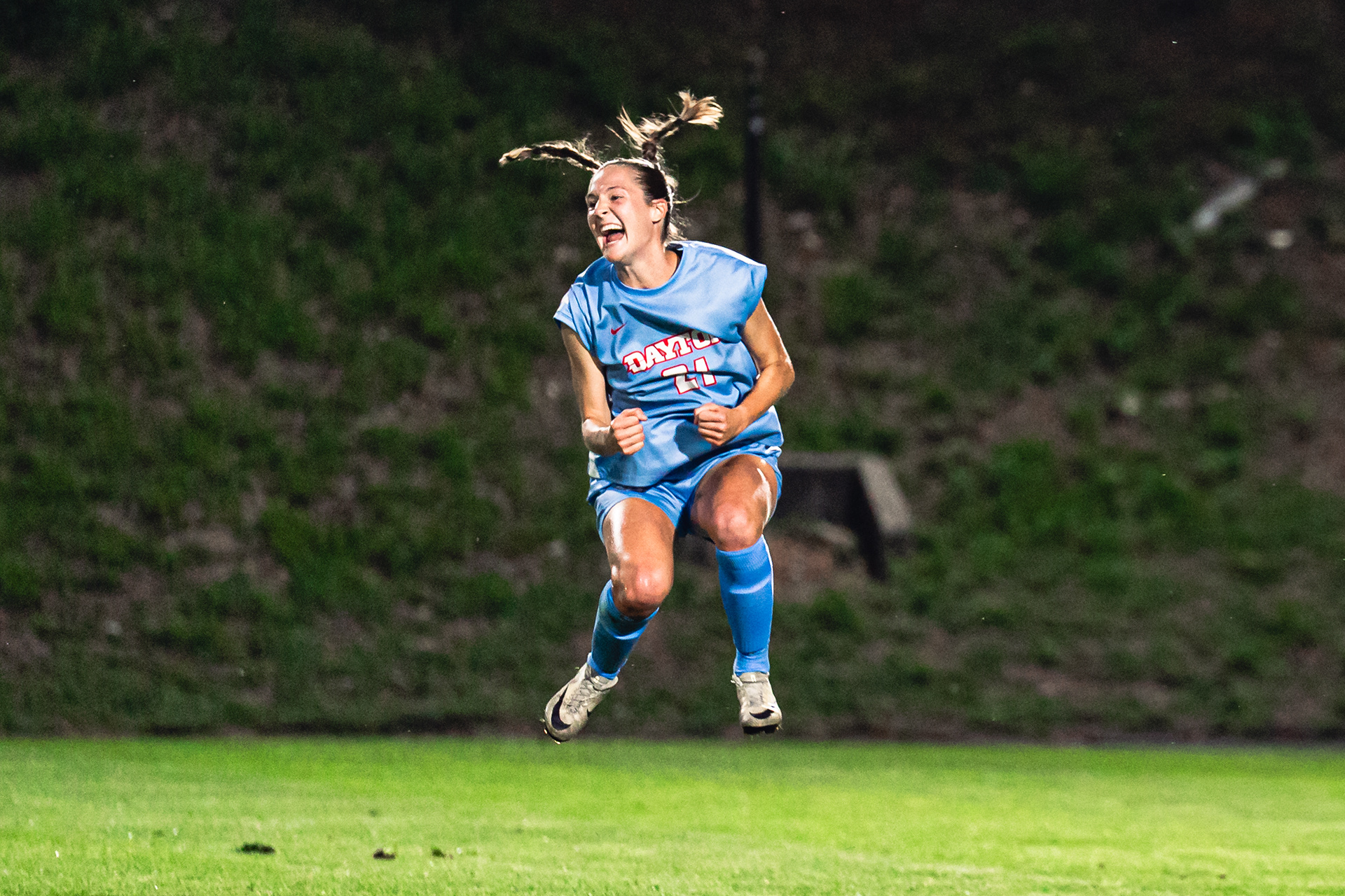Women's Soccer 25'