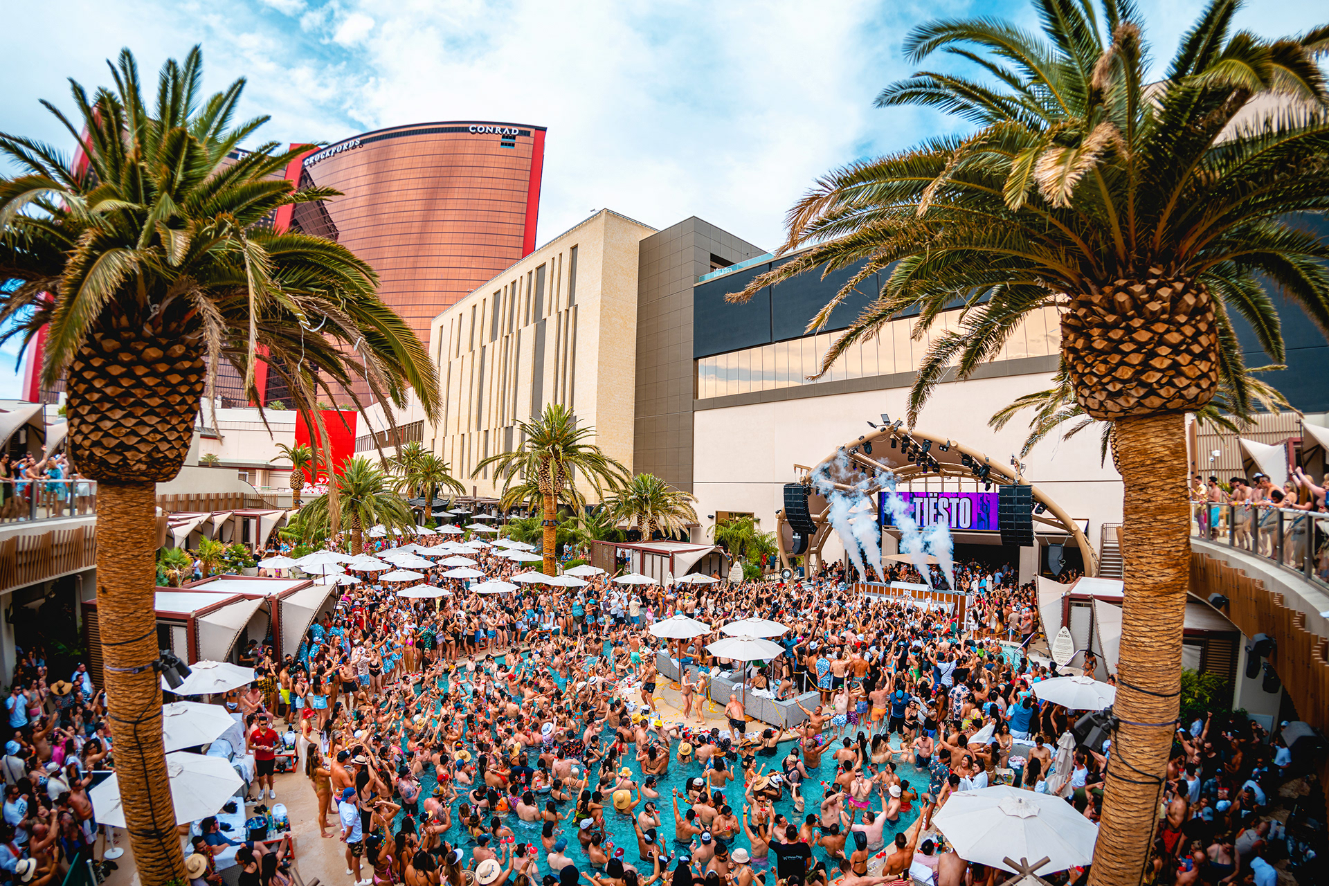  Tiësto performing at Ayu Dayclub in Las Vegas