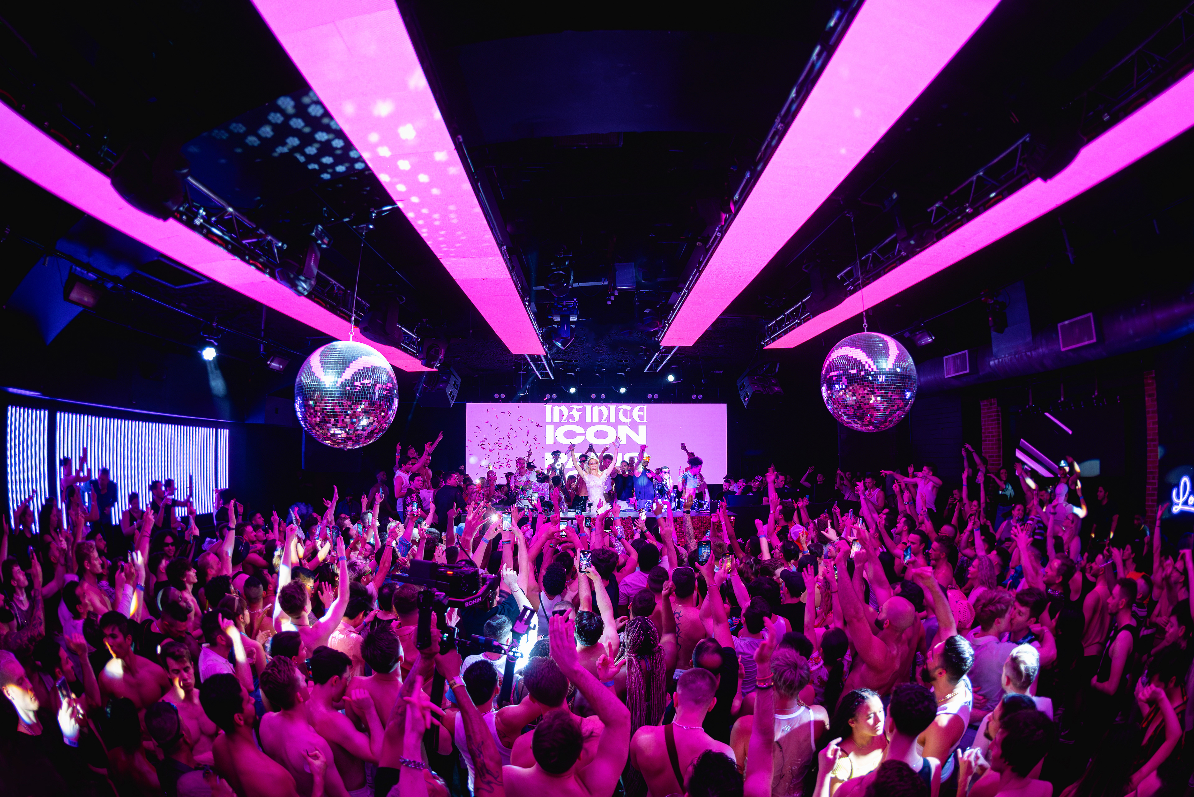 Paris Hilton performing in New York City